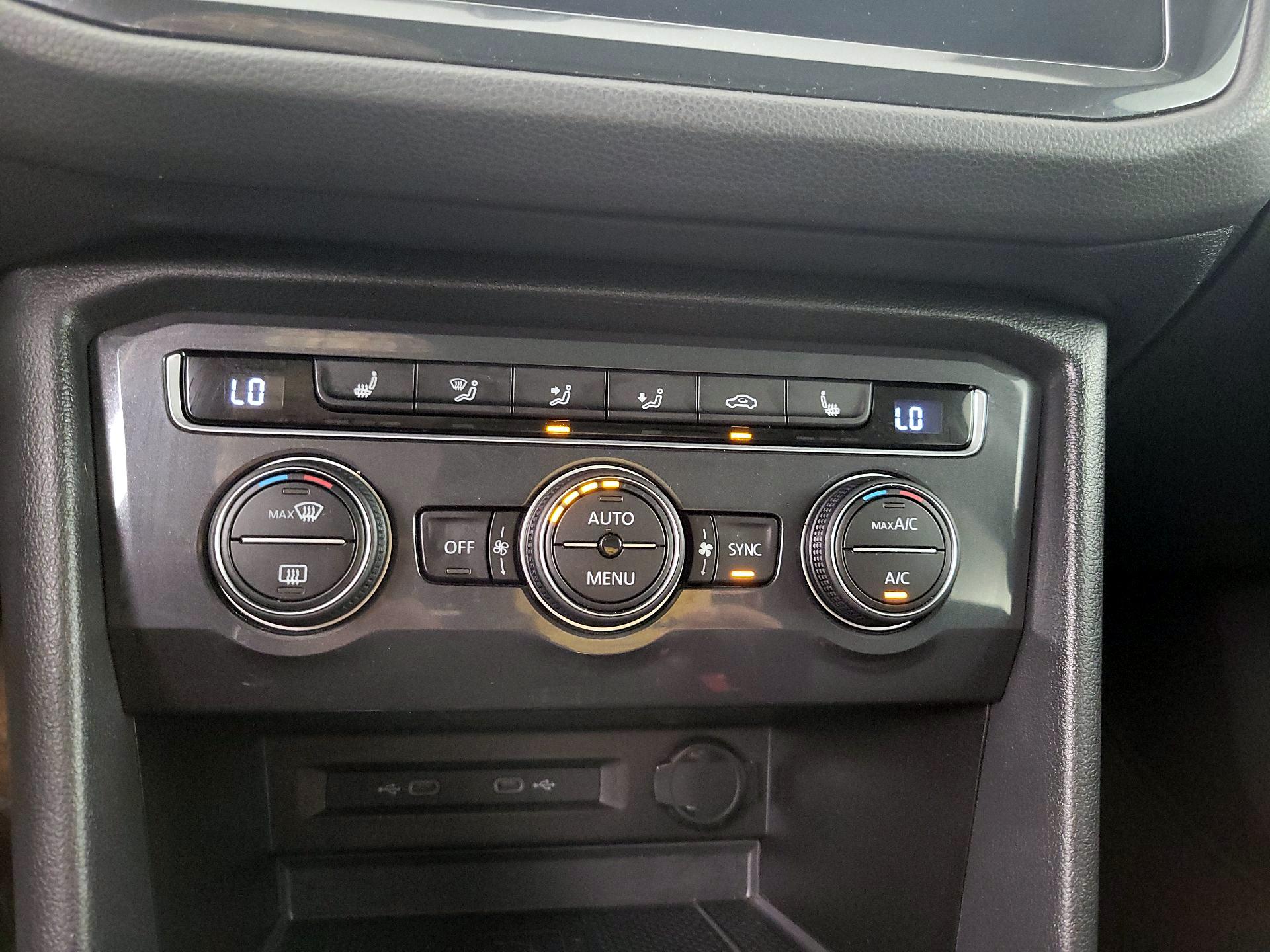 Thumbnail: 2021 Volkswagen Tiguan - 16