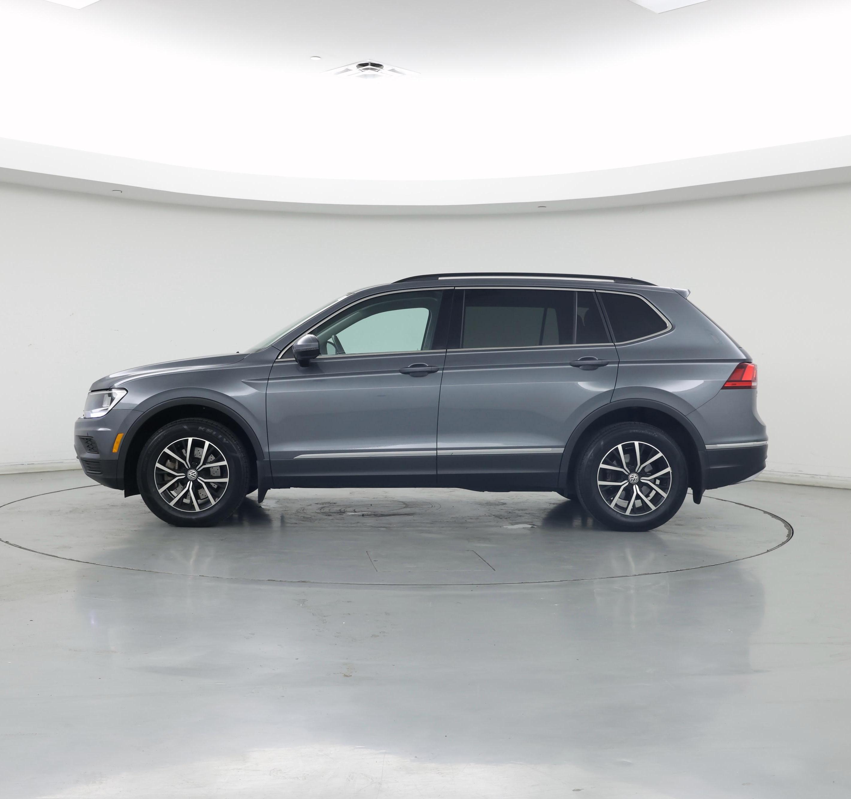Thumbnail: 2021 Volkswagen Tiguan - 3