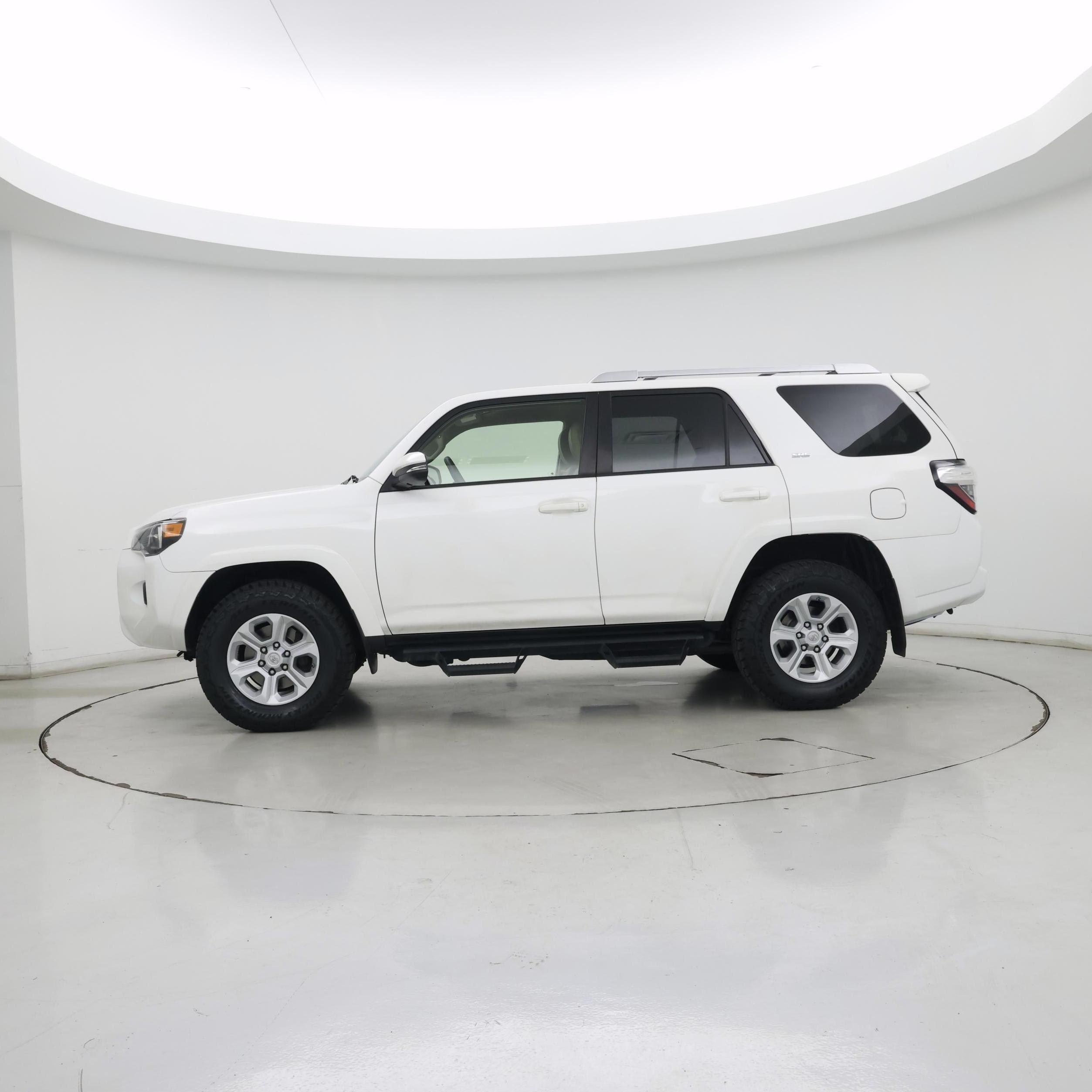 Thumbnail: 2018 Toyota 4Runner - 3