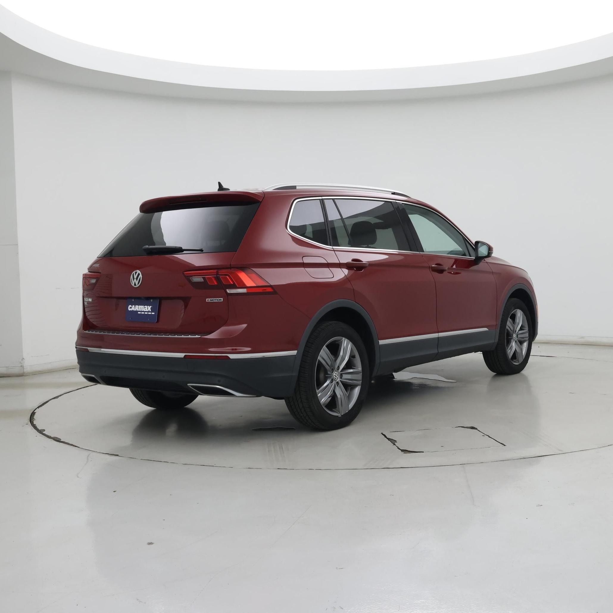 Thumbnail: 2020 Volkswagen Tiguan - 8