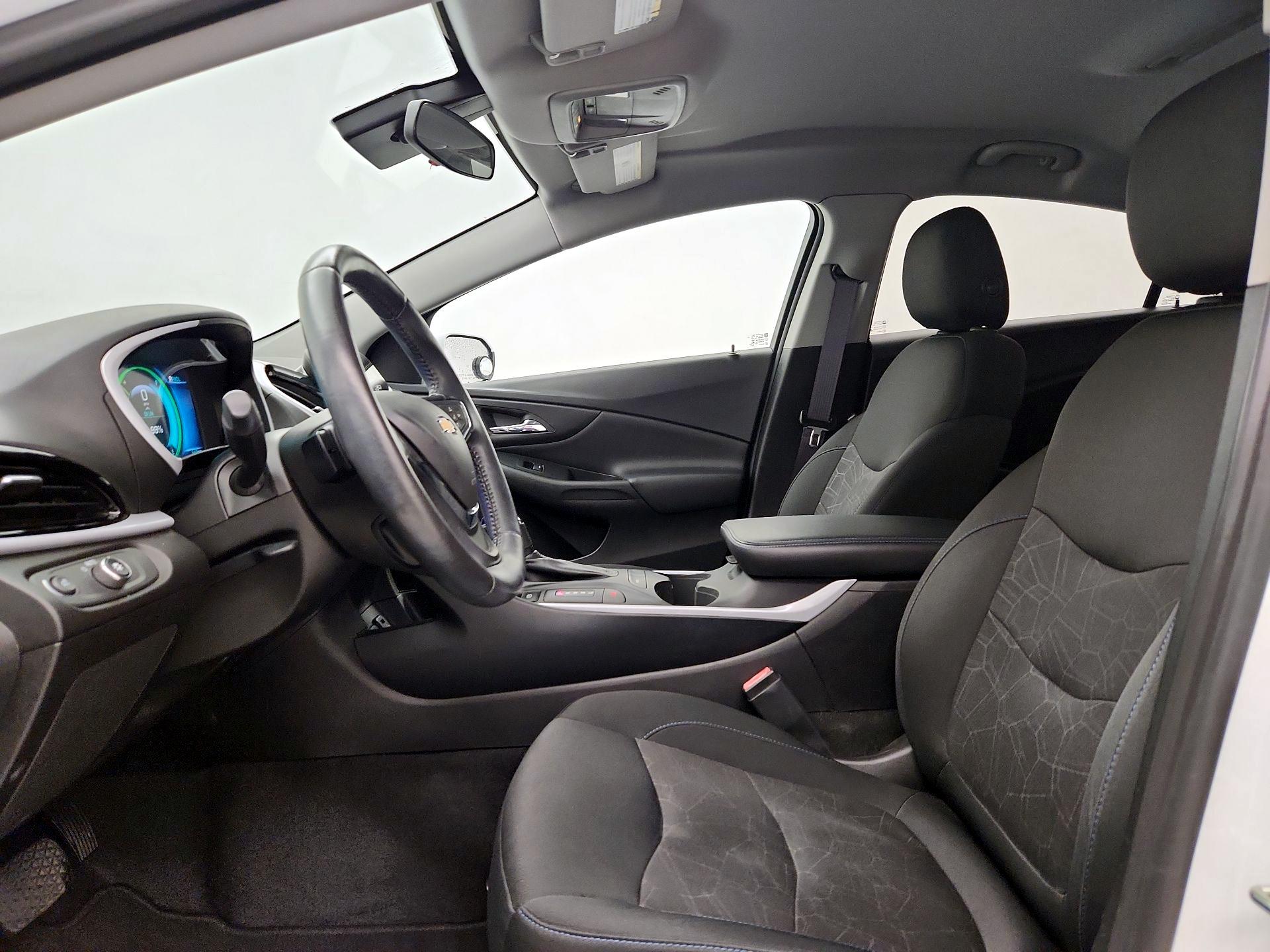 Thumbnail: 2017 Chevrolet Volt - 11