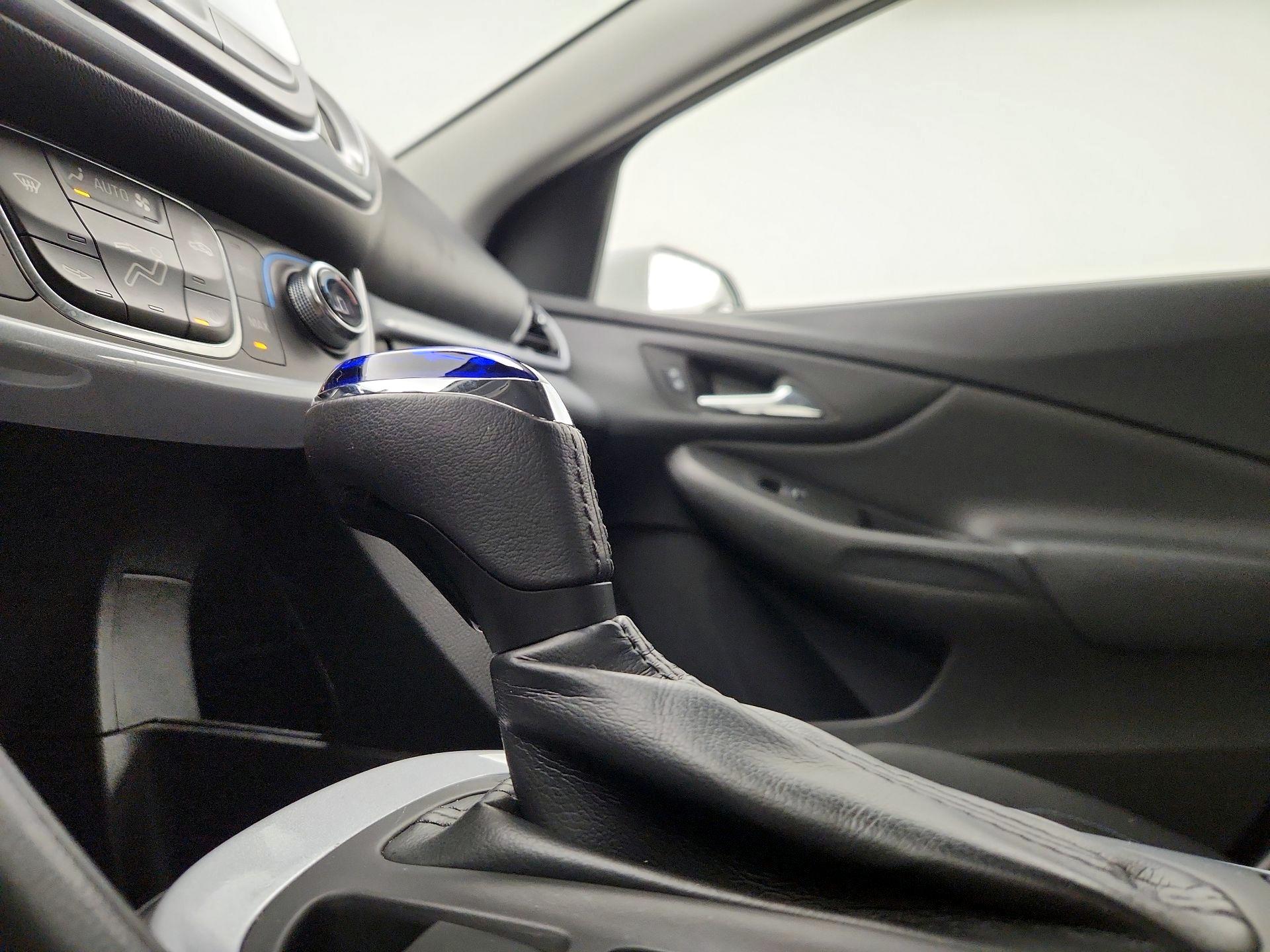 Thumbnail: 2017 Chevrolet Volt - 17