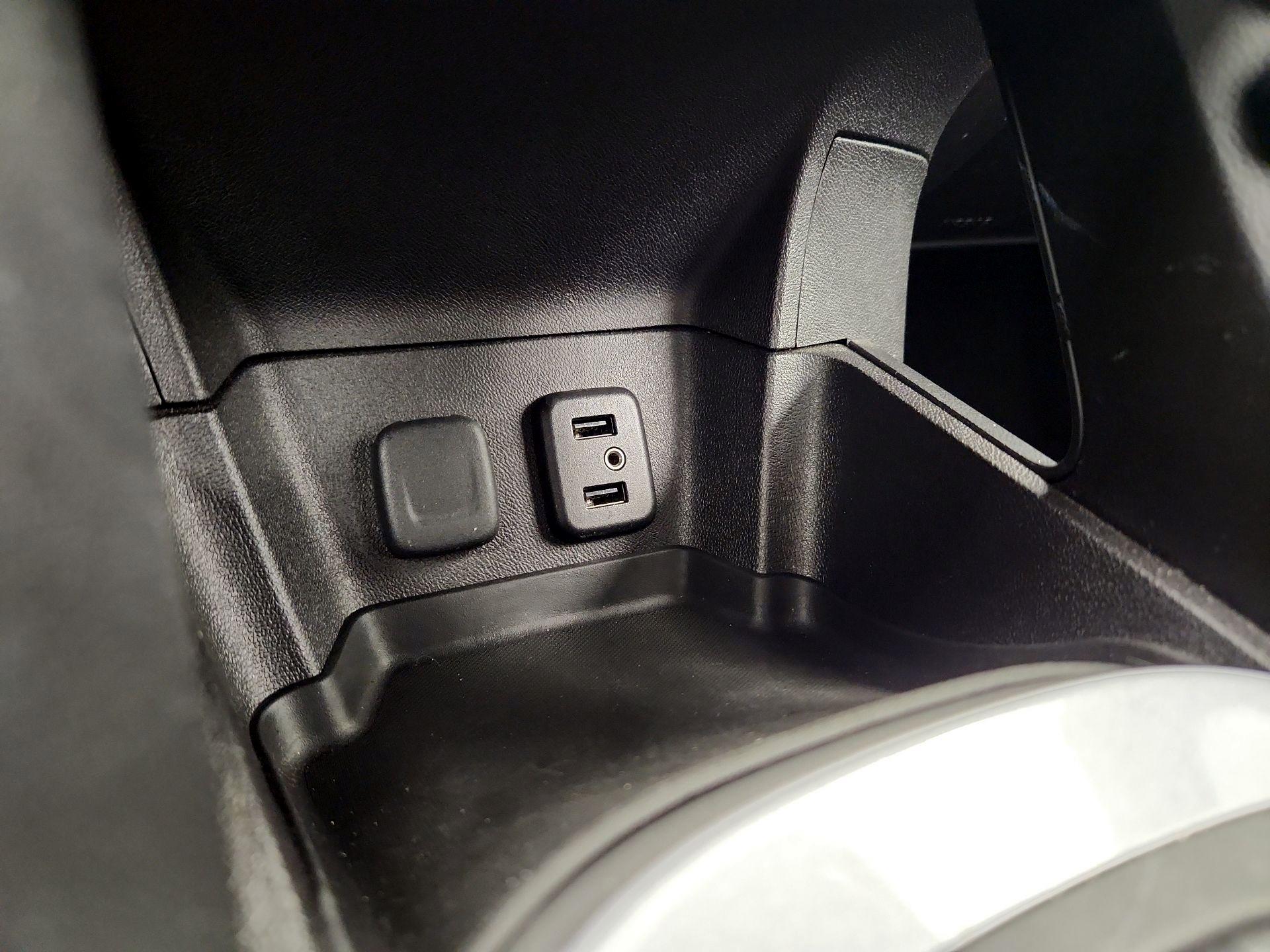 Thumbnail: 2017 Chevrolet Volt - 18