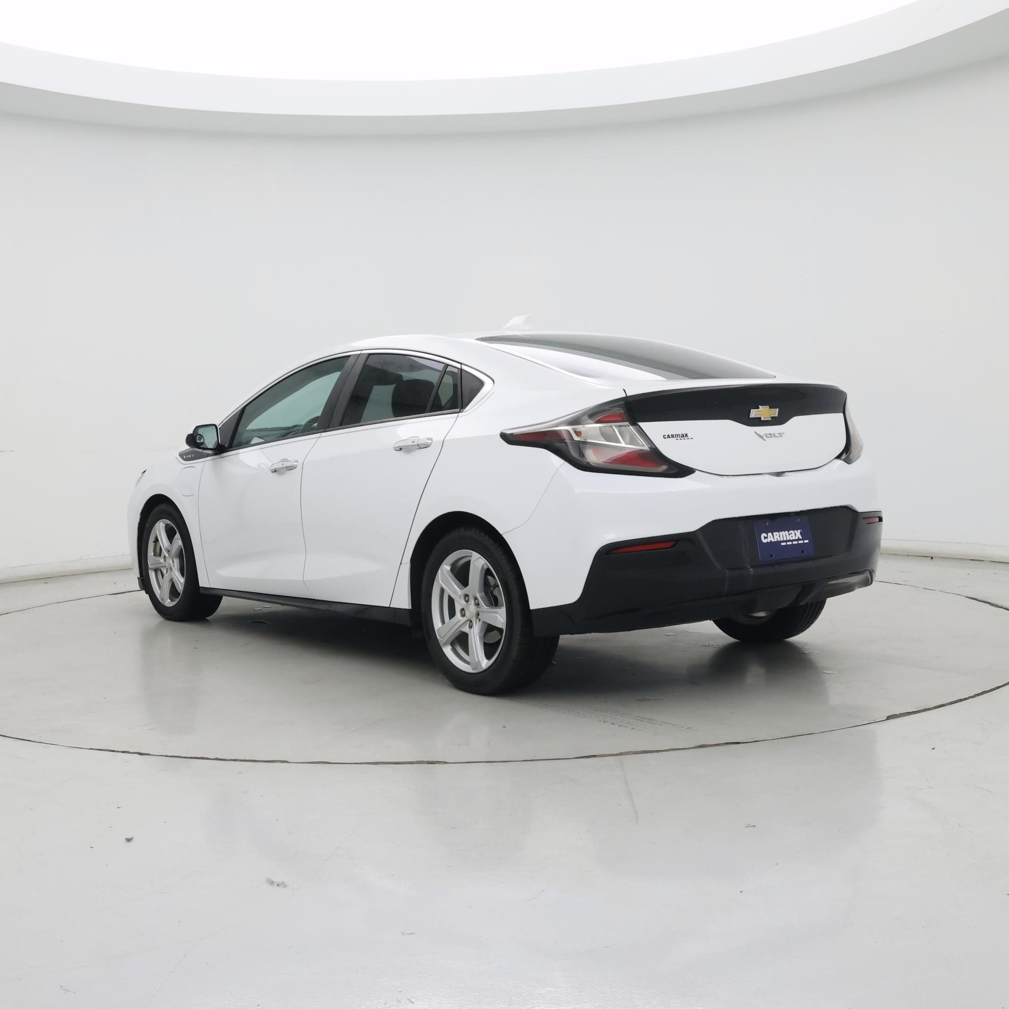 Thumbnail: 2017 Chevrolet Volt - 2