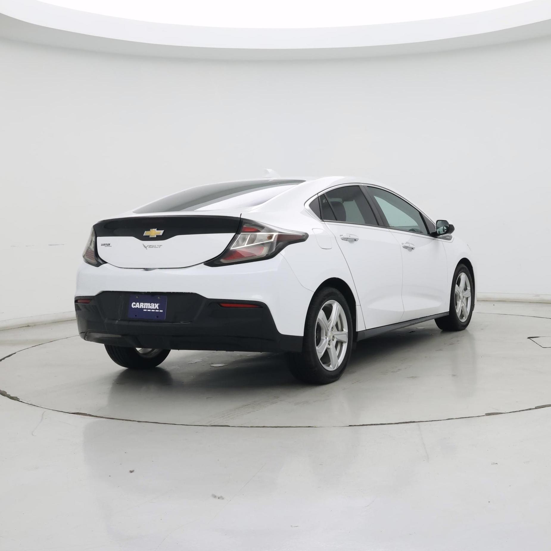 Thumbnail: 2017 Chevrolet Volt - 8