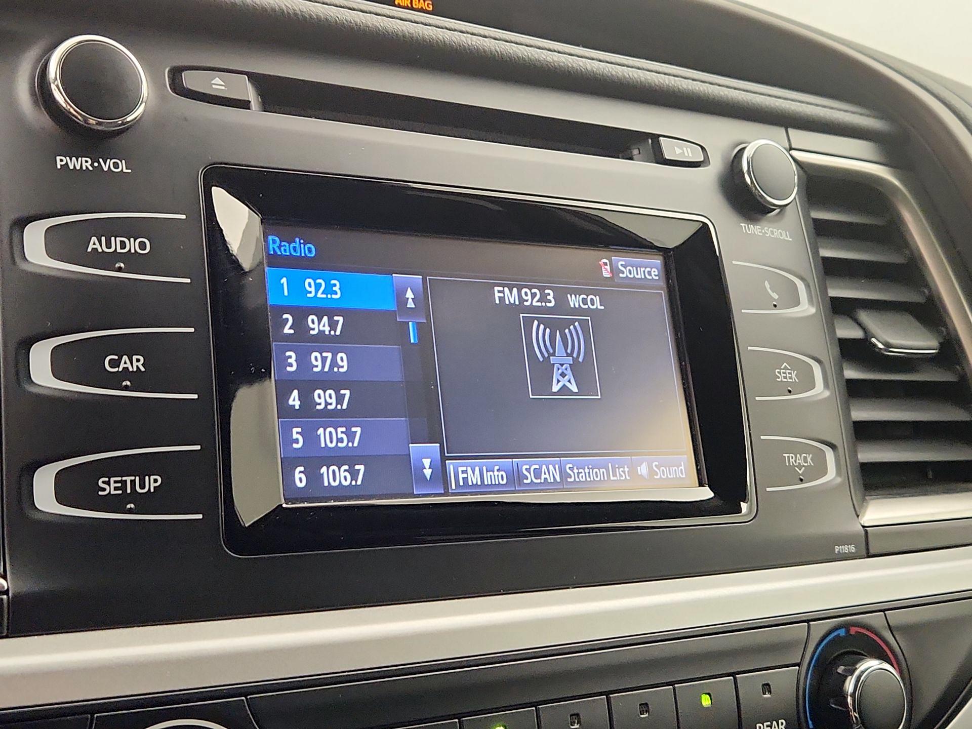 Thumbnail: 2019 Toyota Highlander - 15