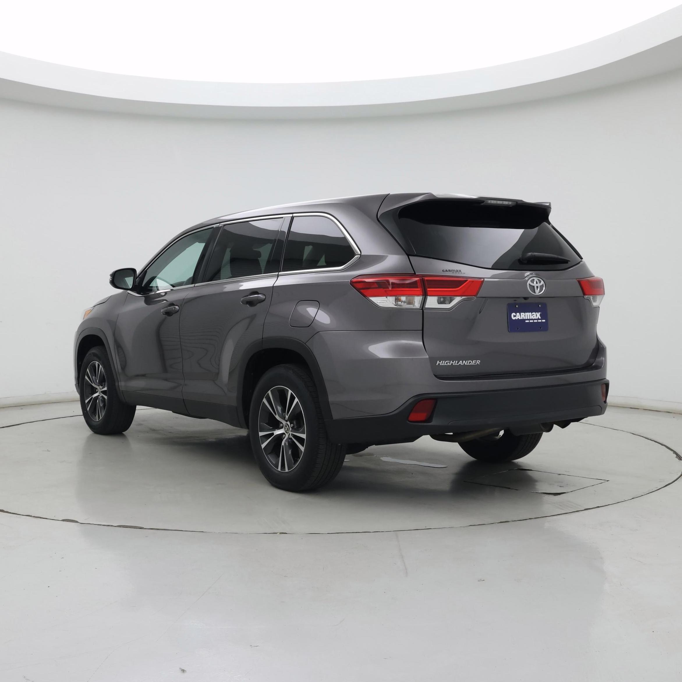 Thumbnail: 2019 Toyota Highlander - 2
