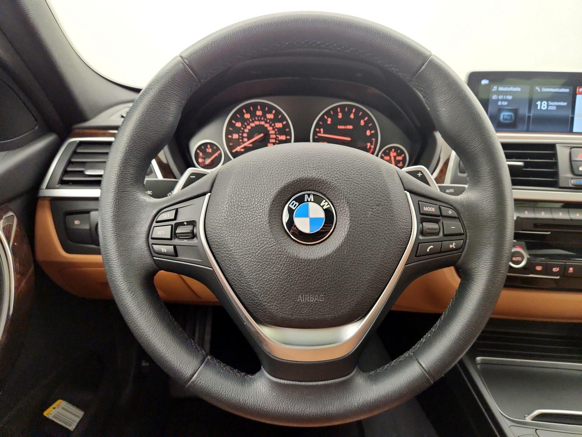 Thumbnail: 2018 BMW 3 Series - 10