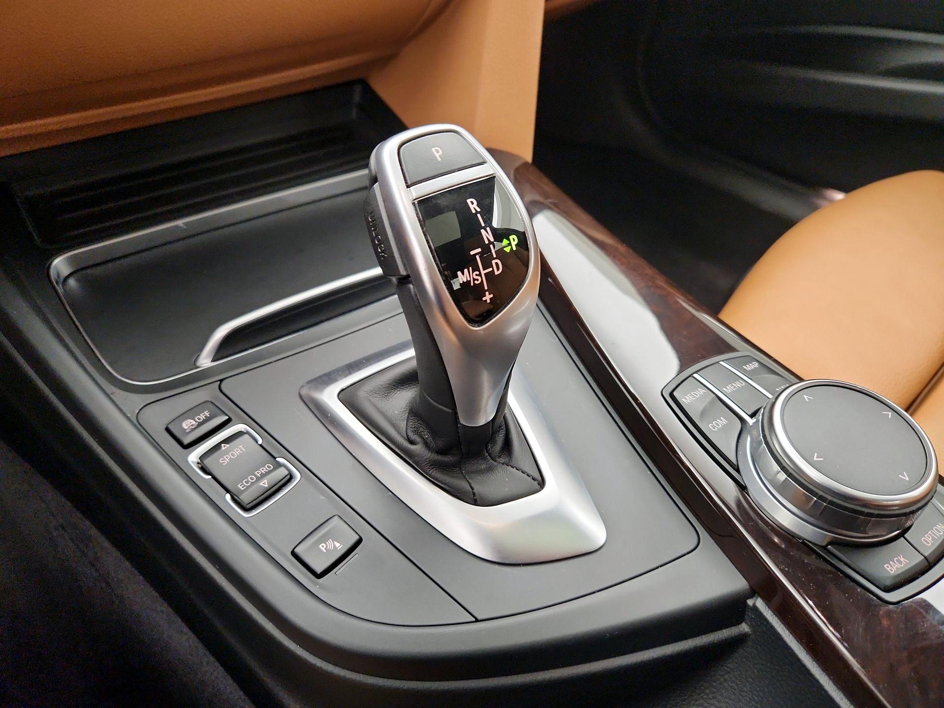 Thumbnail: 2018 BMW 3 Series - 18