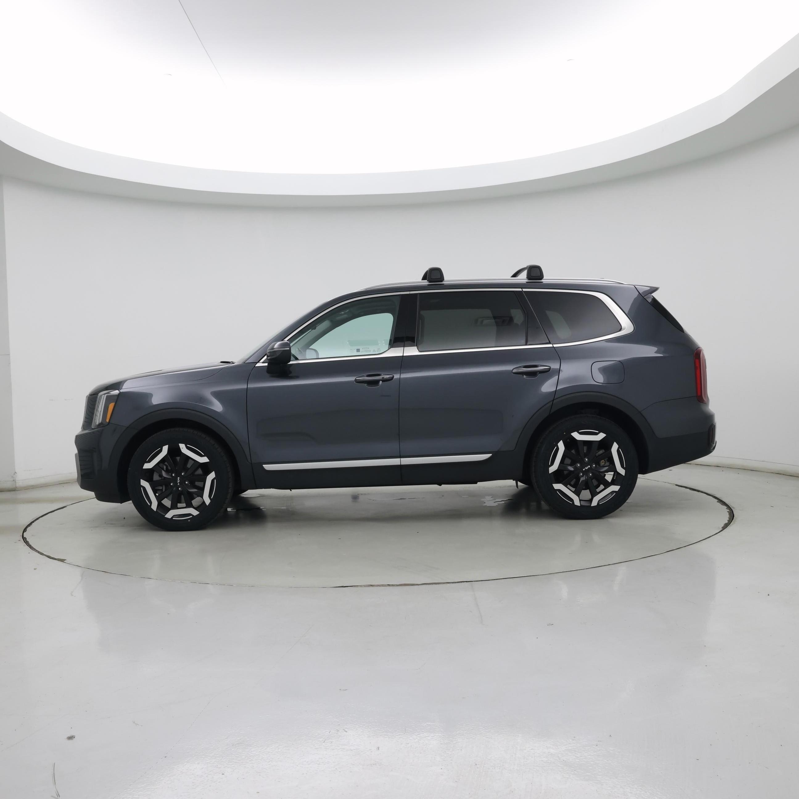 Thumbnail: 2023 Kia Telluride - 3