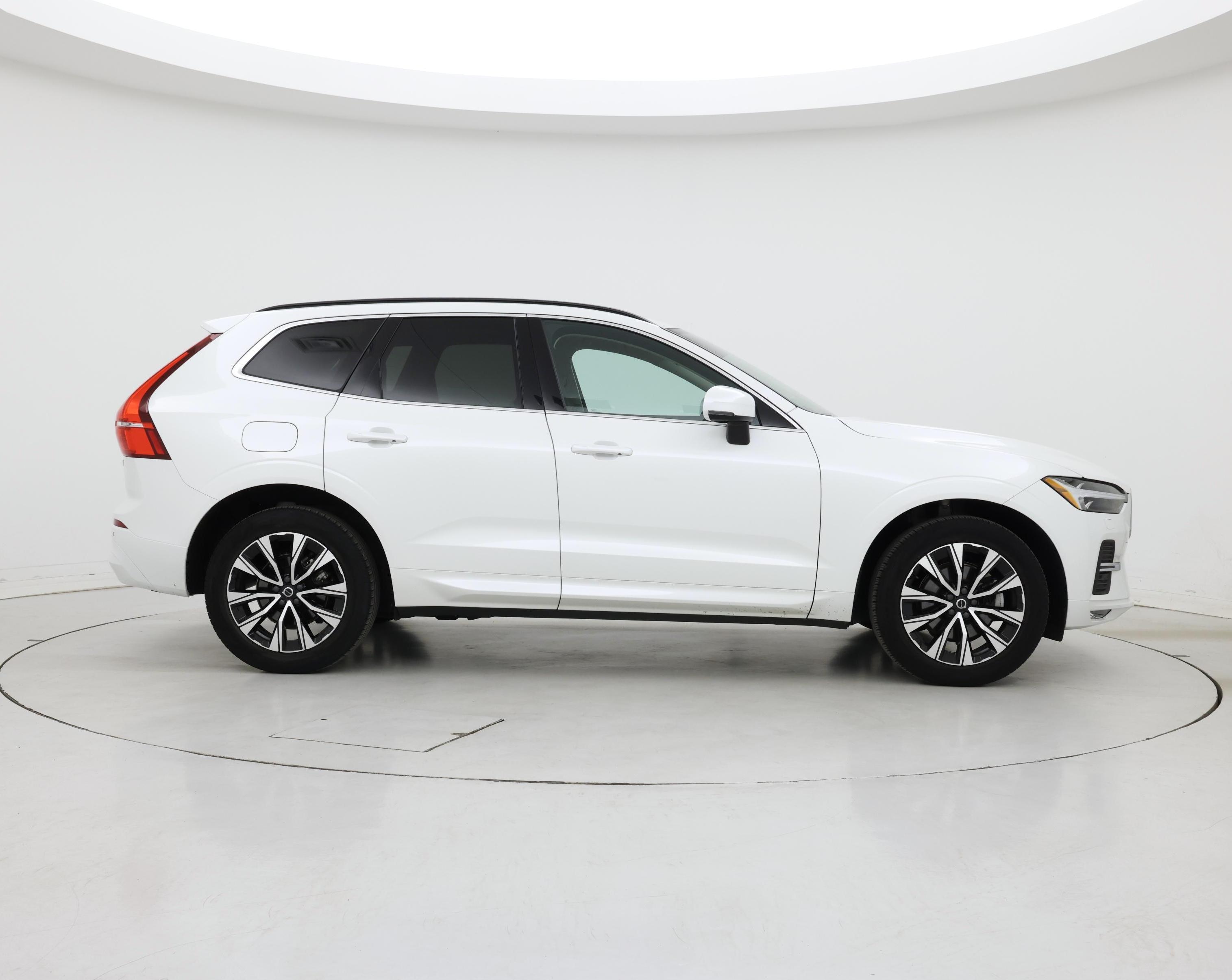 Thumbnail: 2023 Volvo XC60 - 7