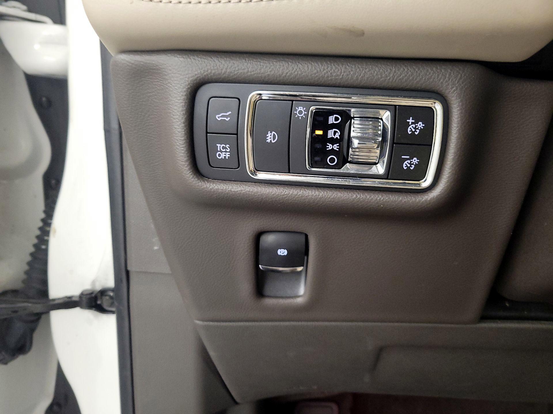 Thumbnail: 2021 Lincoln Nautilus - 13