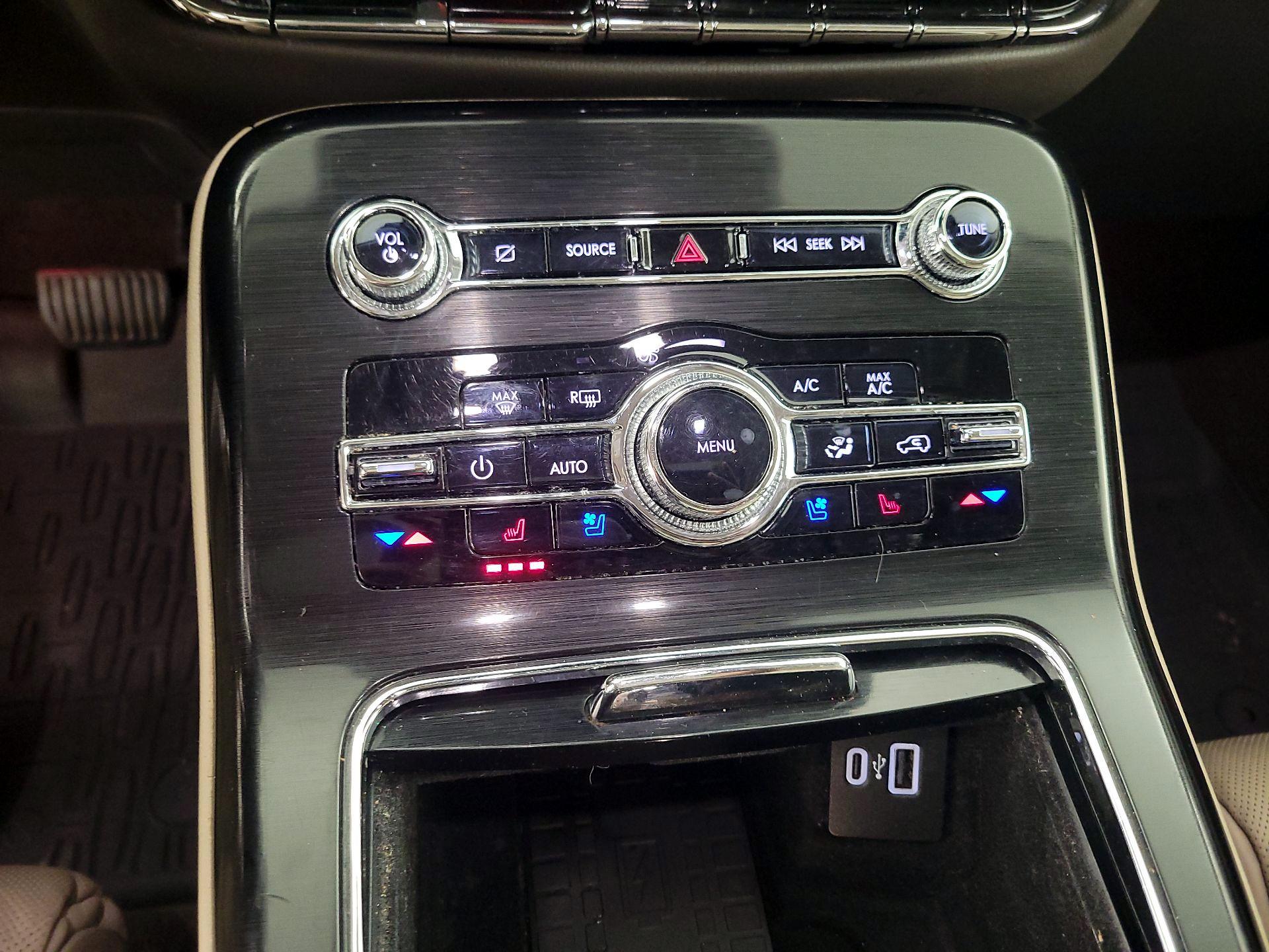 Thumbnail: 2021 Lincoln Nautilus - 17