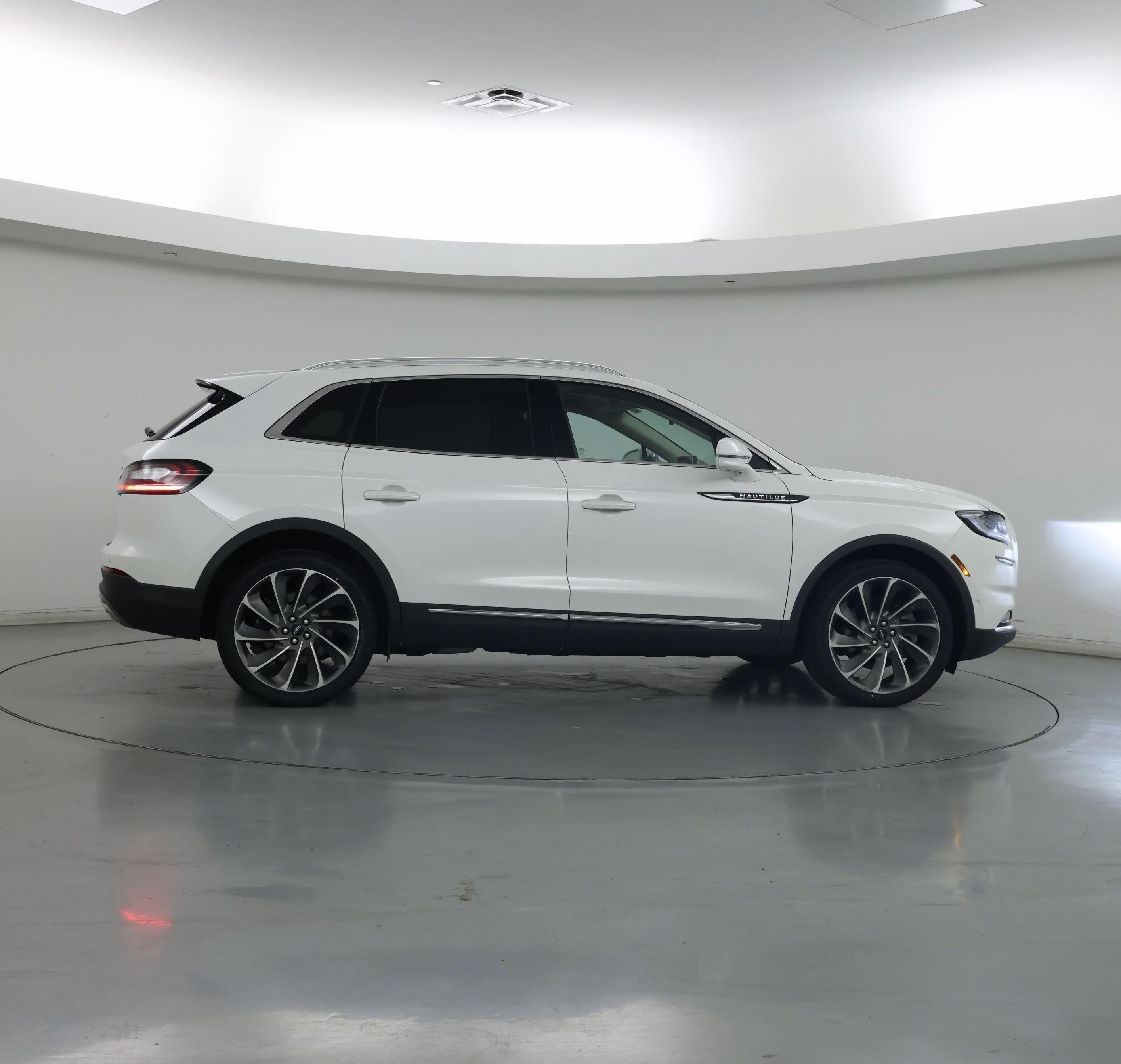 Thumbnail: 2021 Lincoln Nautilus - 7