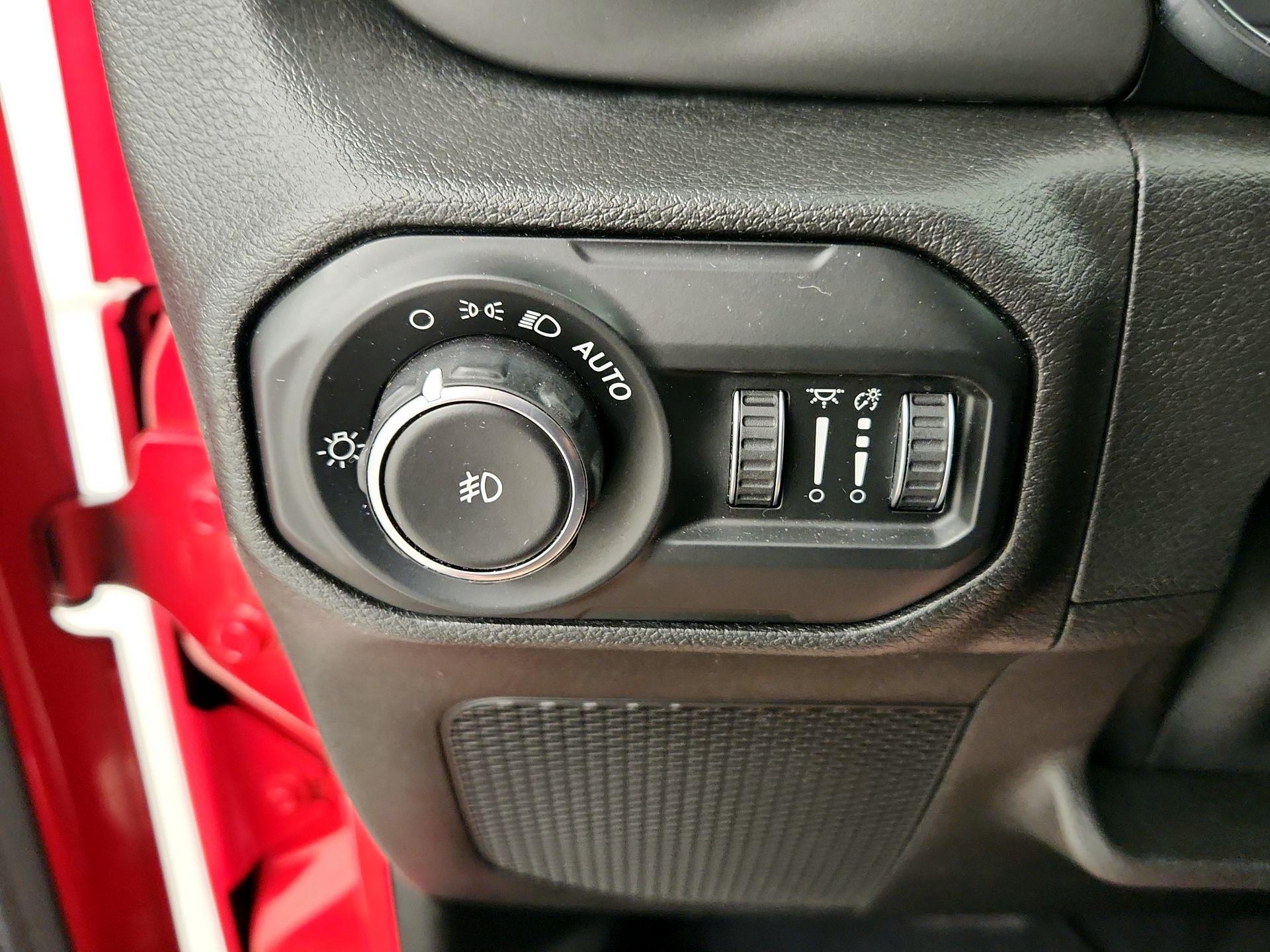 Thumbnail: 2021 Jeep Wrangler - 13