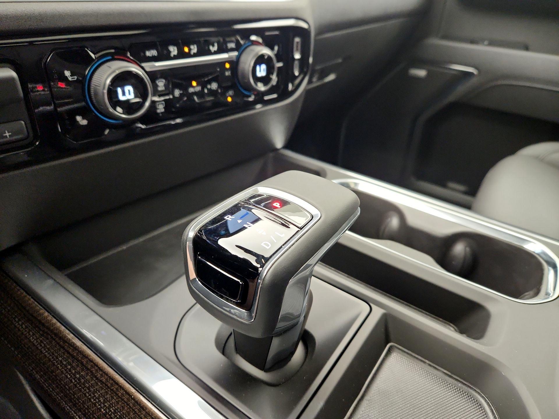 Thumbnail: 2025 Chevrolet Silverado 1500 - 18