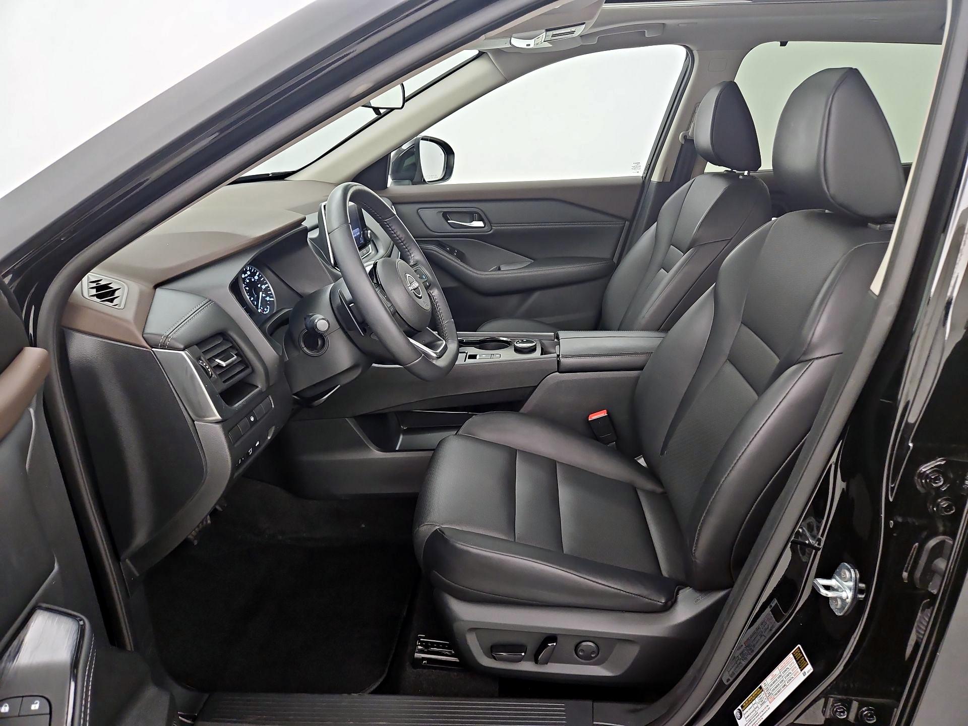 Thumbnail: 2023 Nissan Rogue - 11