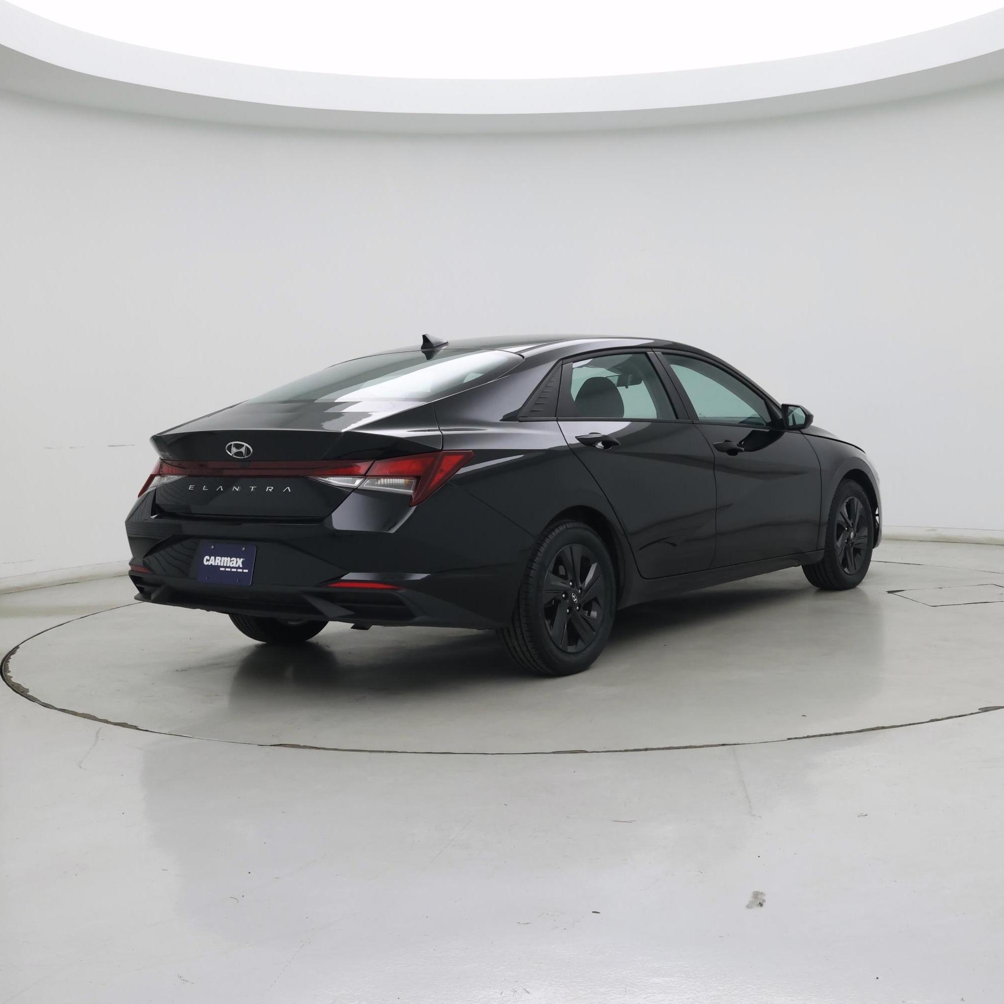 Thumbnail: 2023 Hyundai Elantra - 8
