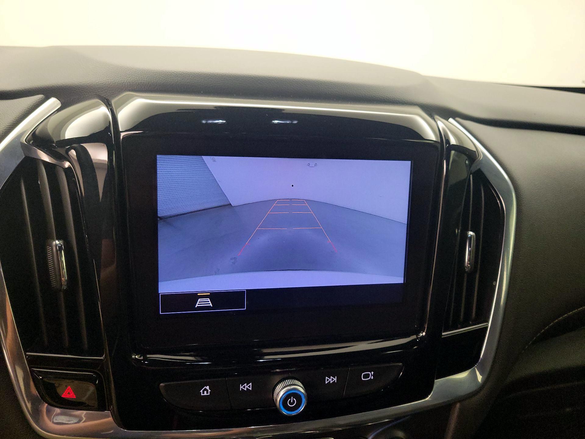 Thumbnail: 2022 Chevrolet Traverse - 14