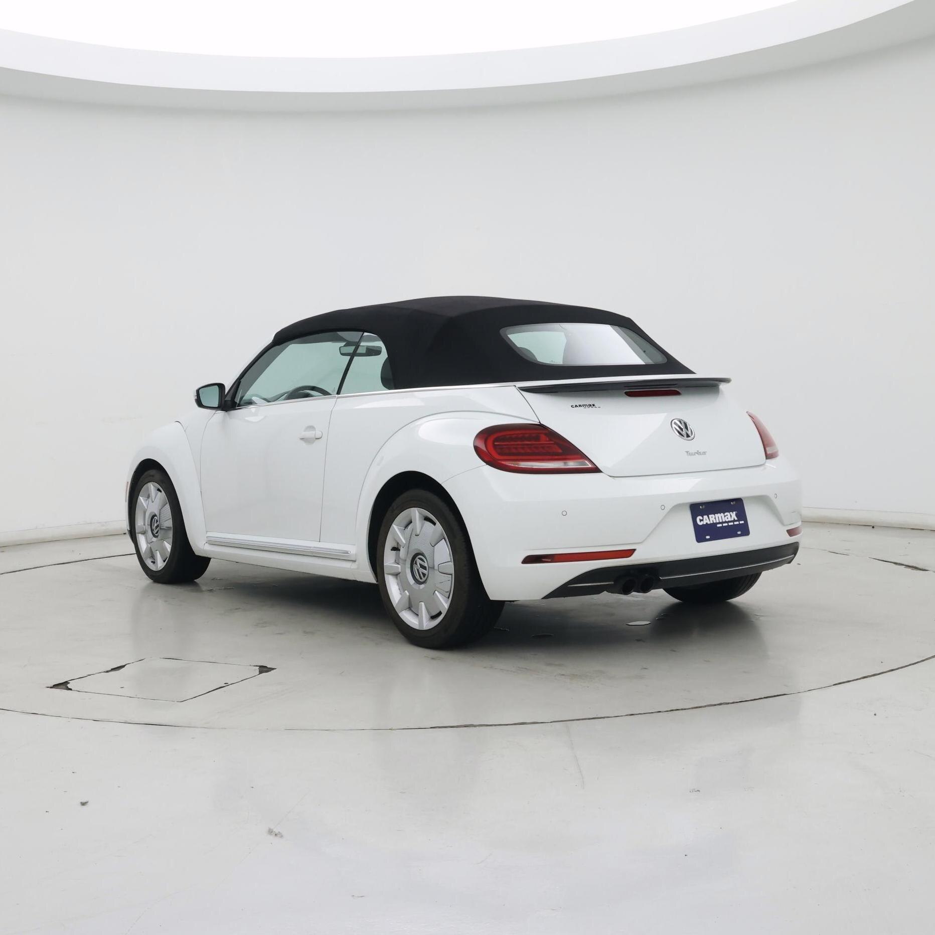 Thumbnail: 2018 Volkswagen Beetle - 2