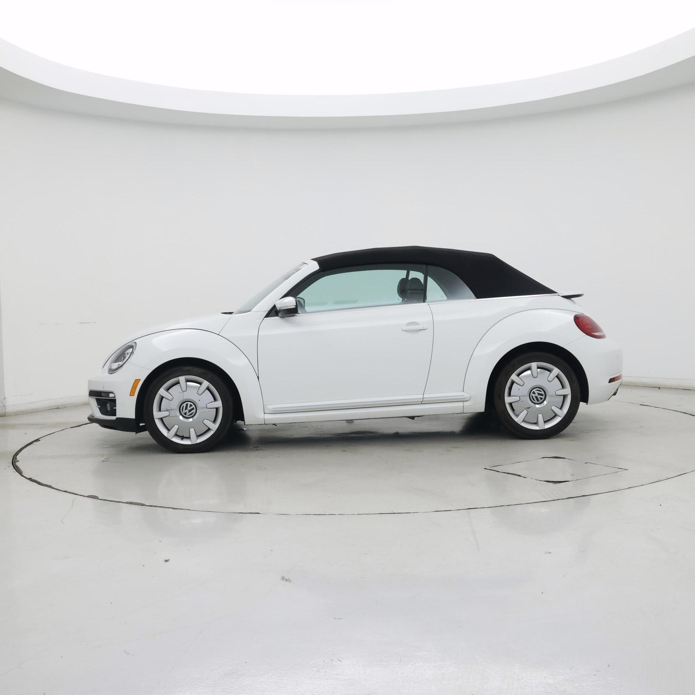 Thumbnail: 2018 Volkswagen Beetle - 3
