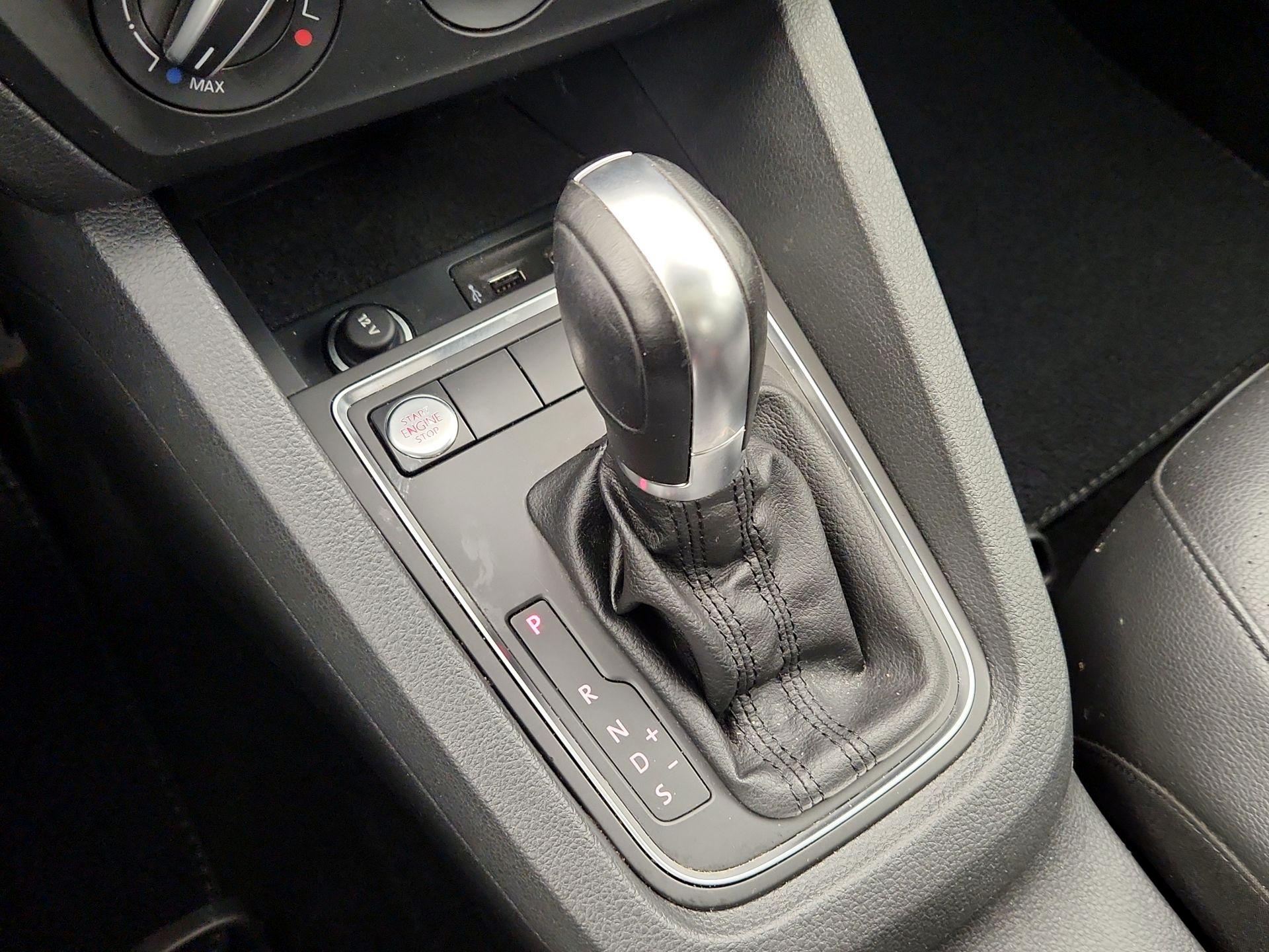 Thumbnail: 2017 Volkswagen Jetta - 17
