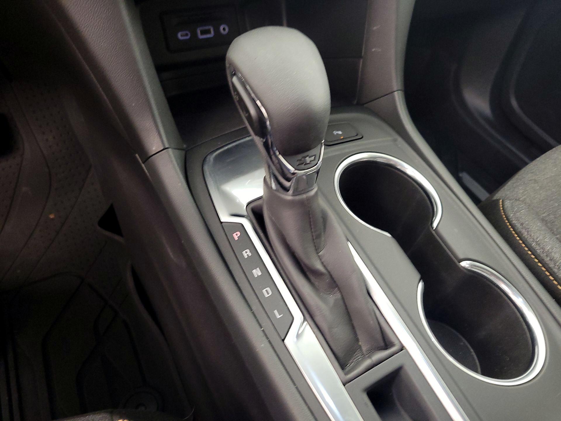 Thumbnail: 2022 Chevrolet Equinox - 18
