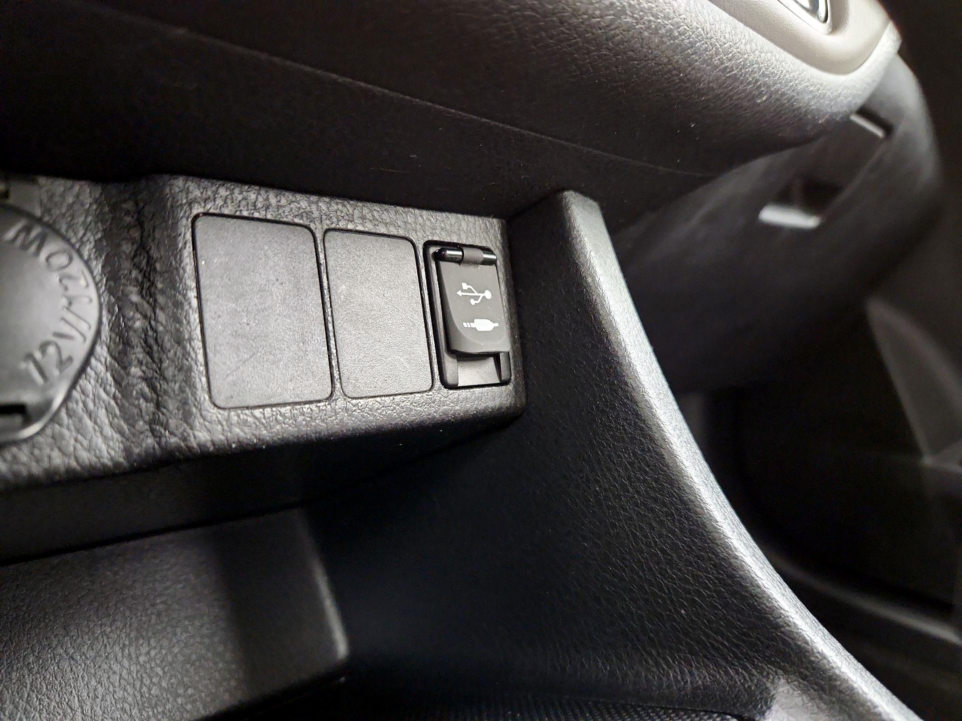 Thumbnail: 2018 Toyota Corolla - 18