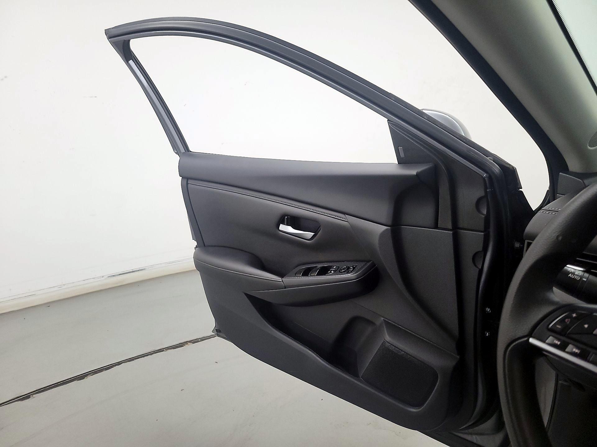 Thumbnail: 2024 Nissan Sentra - 12