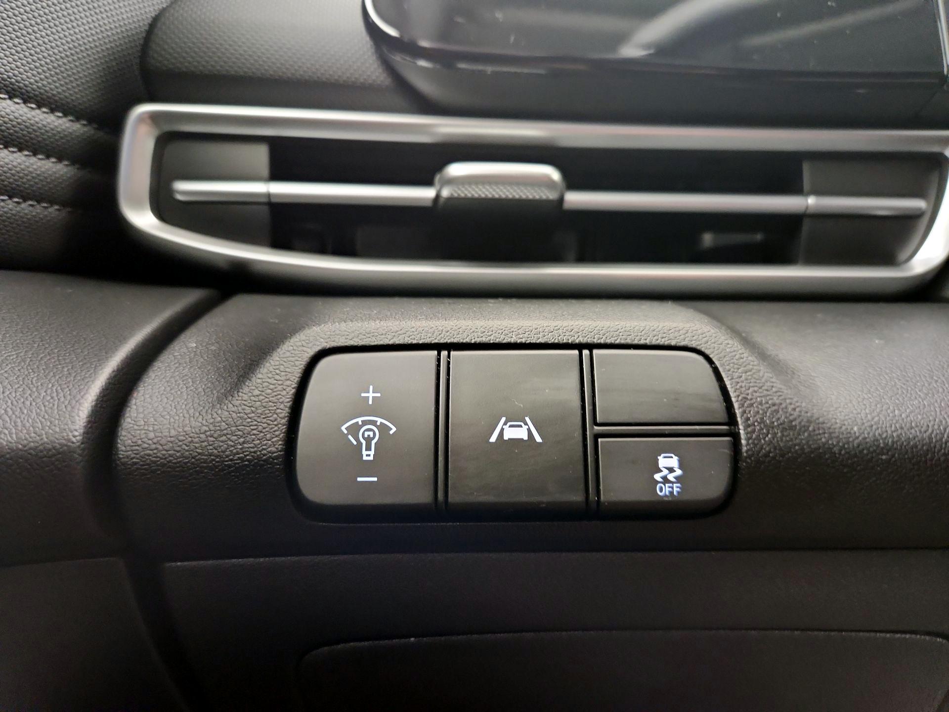 Thumbnail: 2023 Hyundai Elantra - 13