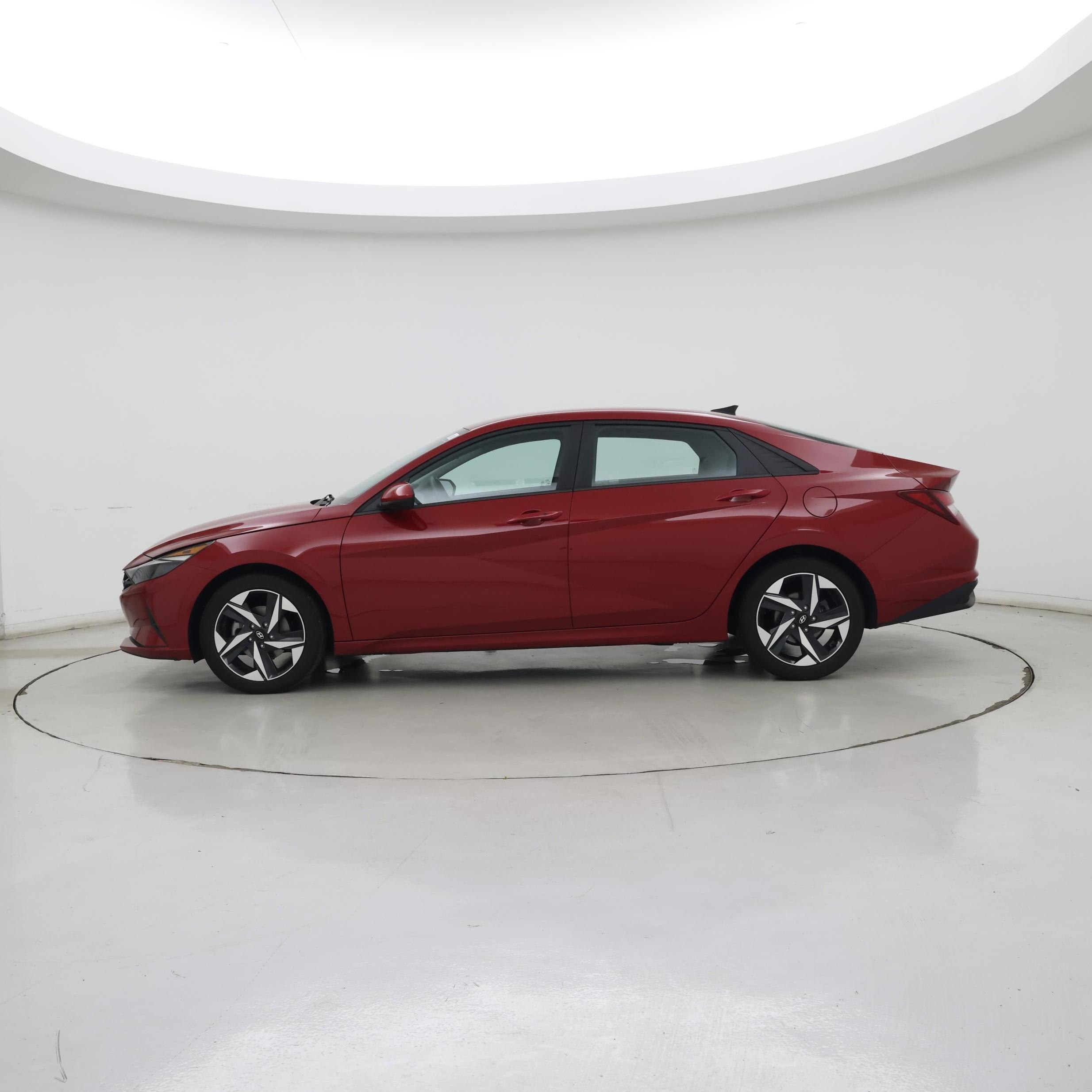 Thumbnail: 2023 Hyundai Elantra - 3