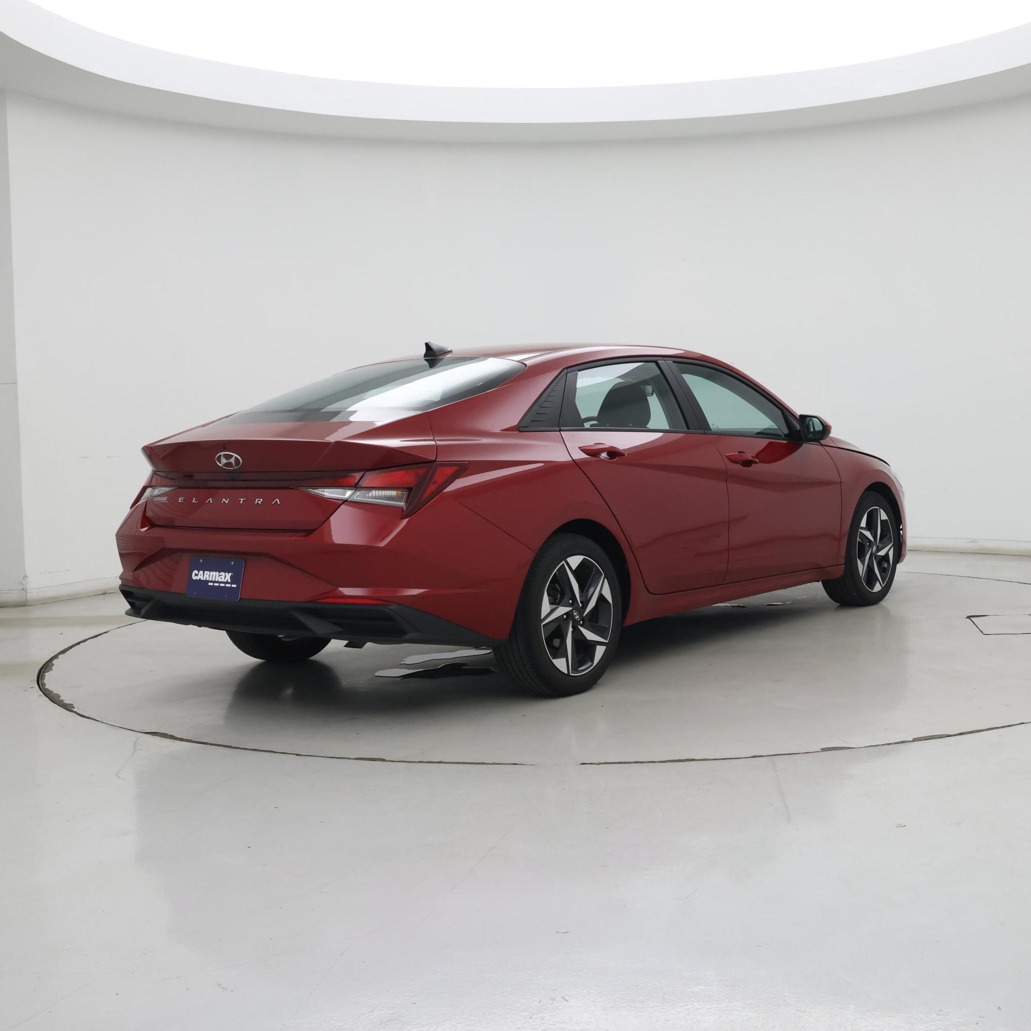 Thumbnail: 2023 Hyundai Elantra - 8