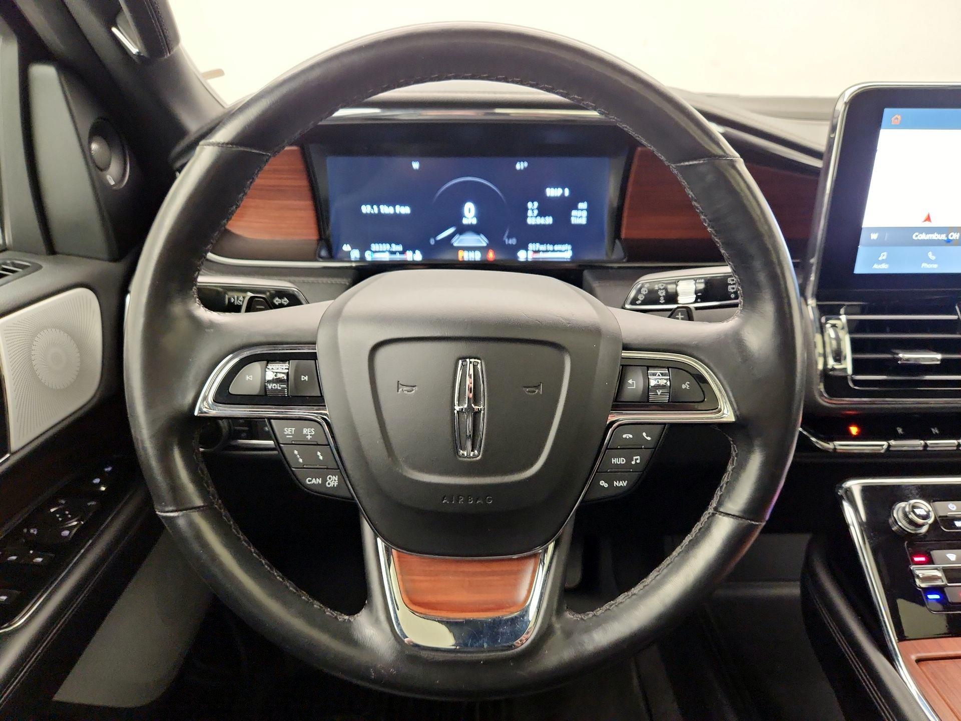 Thumbnail: 2020 Lincoln Navigator - 10