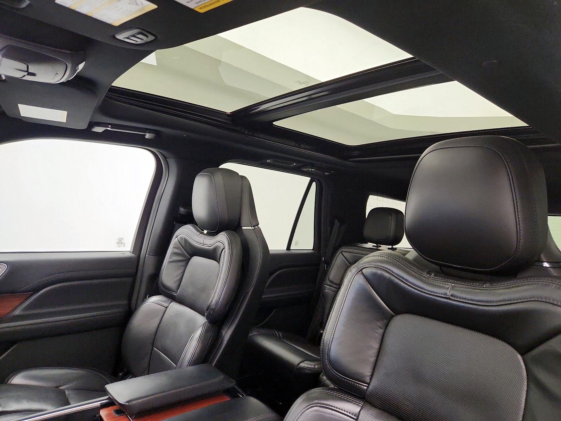 Thumbnail: 2020 Lincoln Navigator - 20