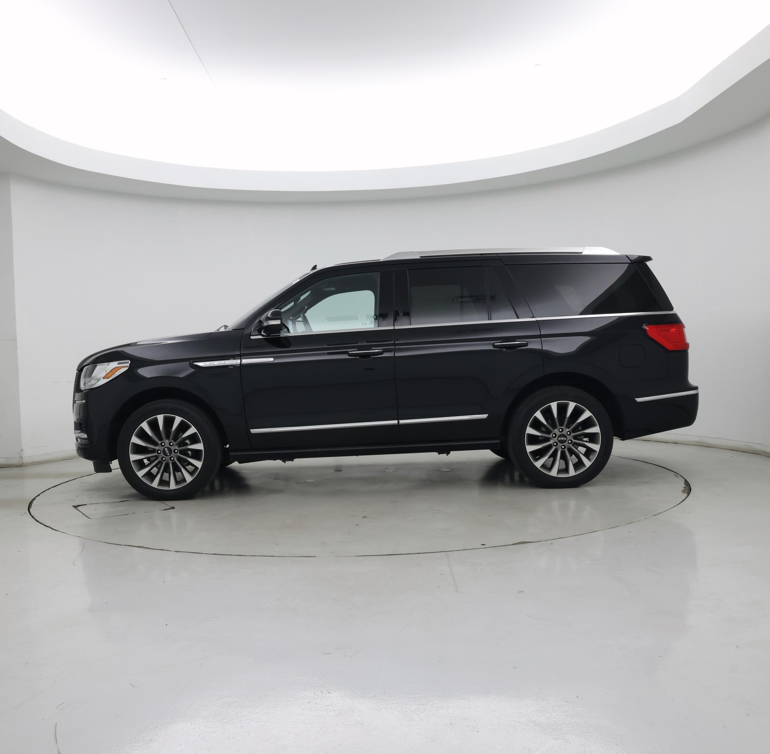 Thumbnail: 2020 Lincoln Navigator - 3