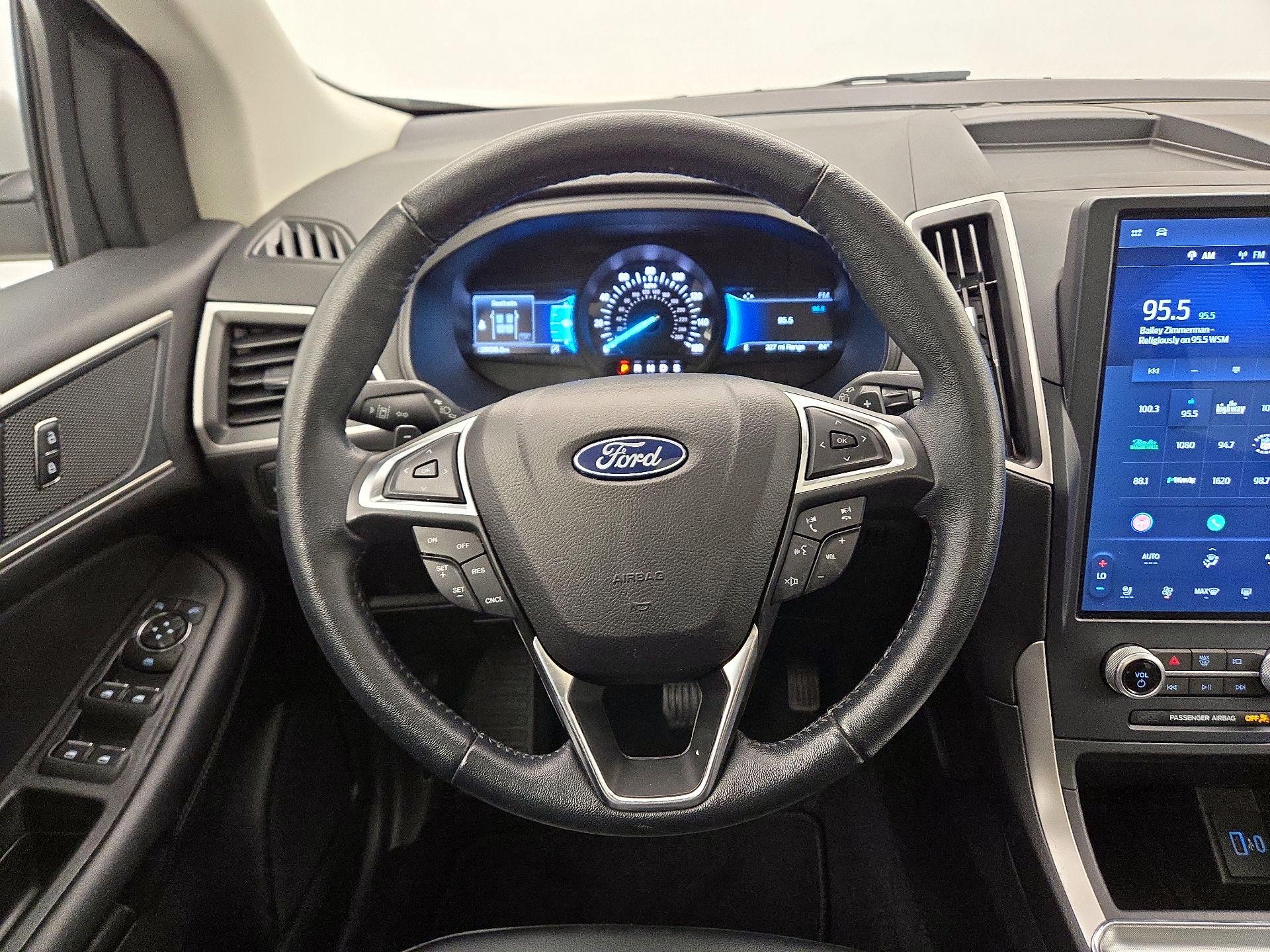 Thumbnail: 2022 Ford Edge - 10