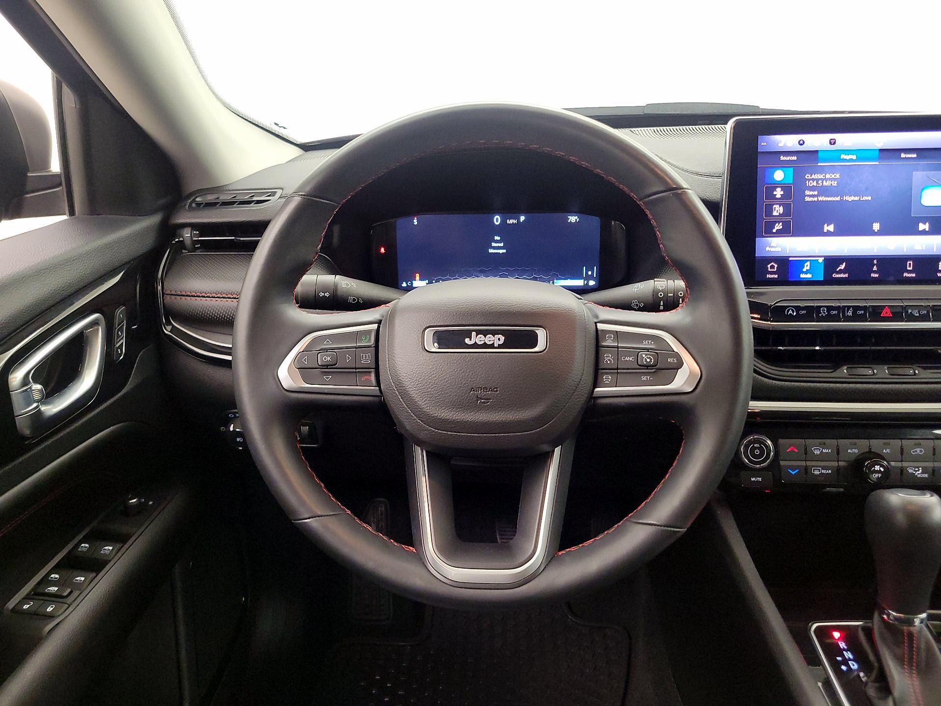 Thumbnail: 2022 Jeep Compass - 10