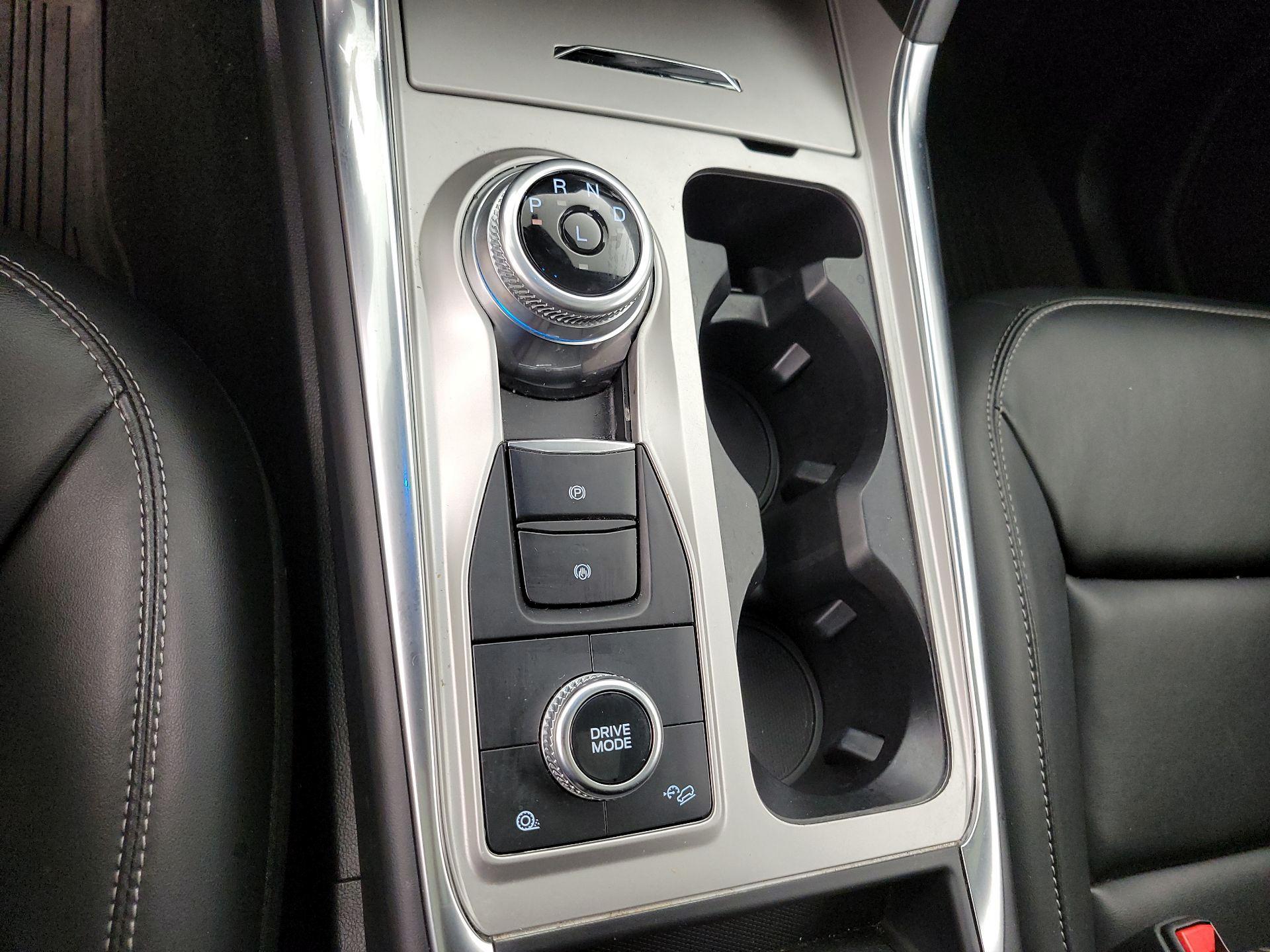 Thumbnail: 2022 Ford Explorer - 17