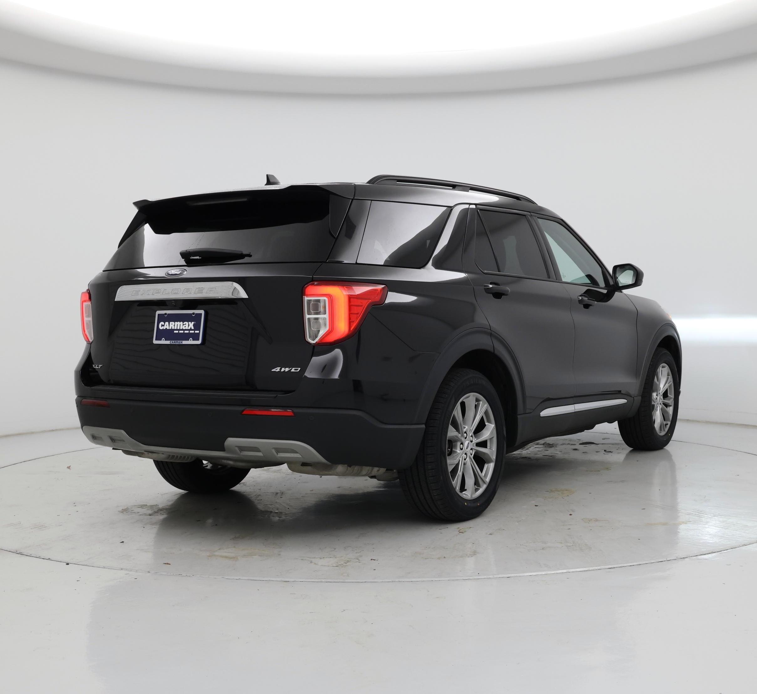 Thumbnail: 2022 Ford Explorer - 8