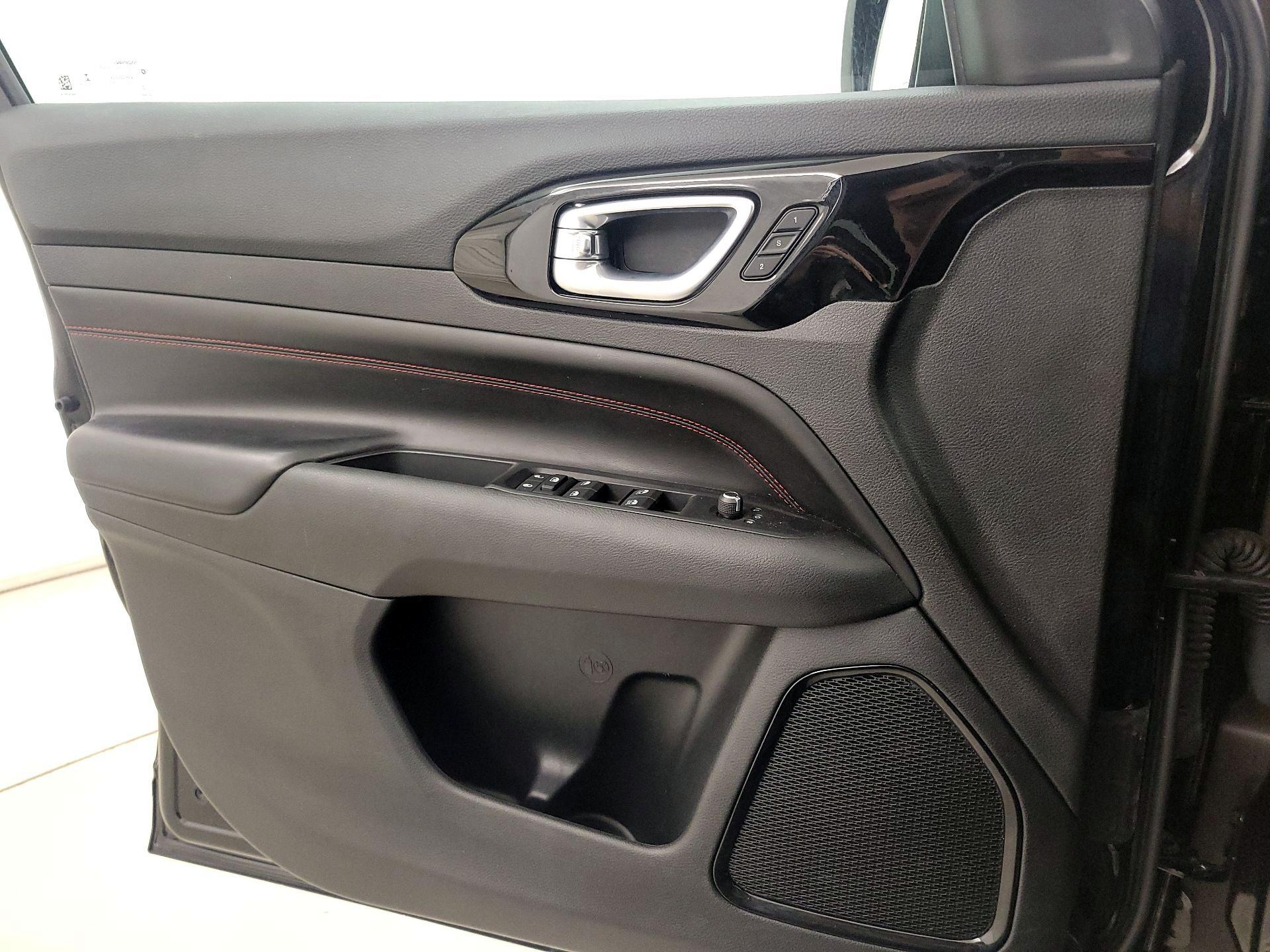 Thumbnail: 2022 Jeep Compass - 12