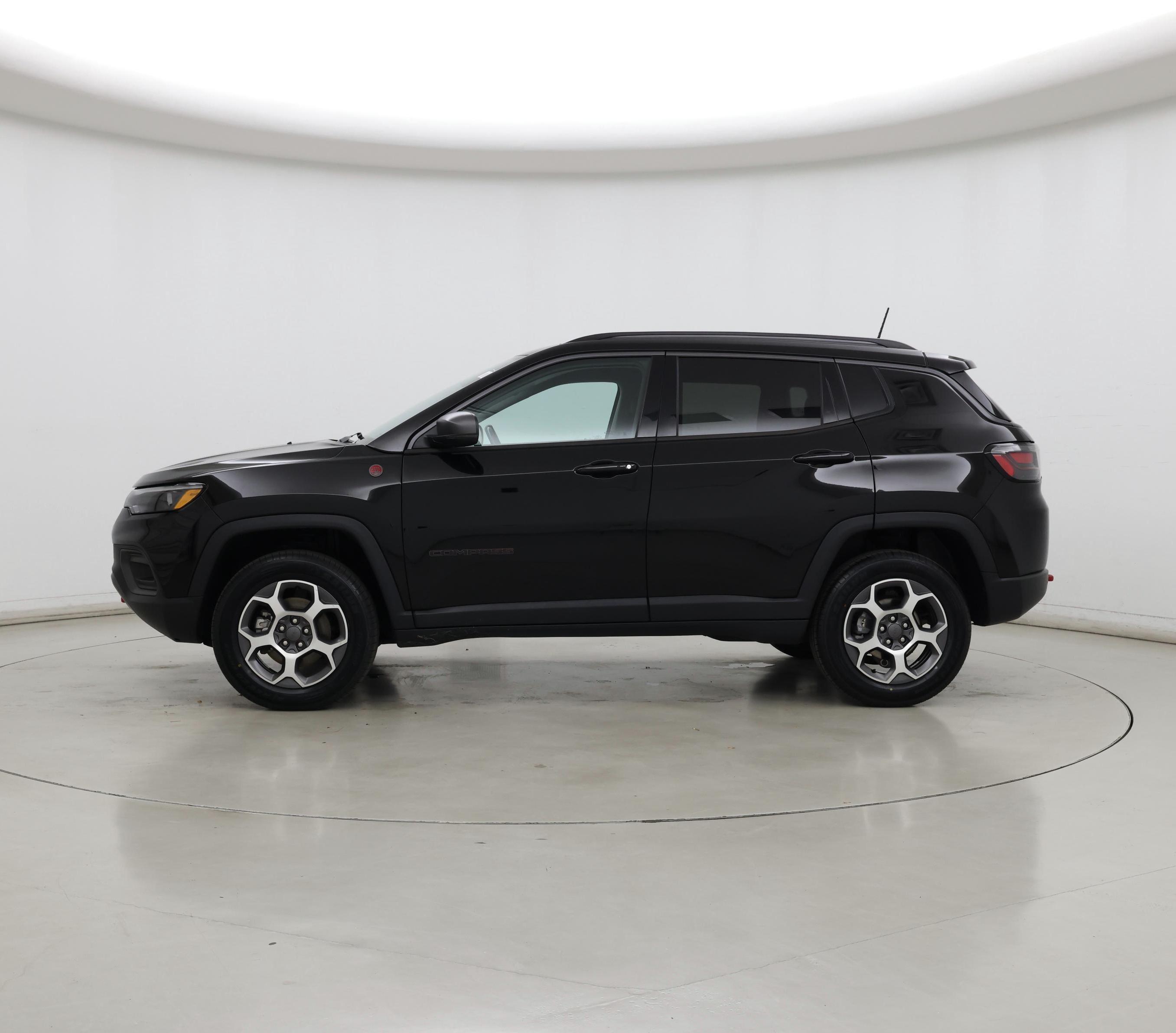 Thumbnail: 2022 Jeep Compass - 3