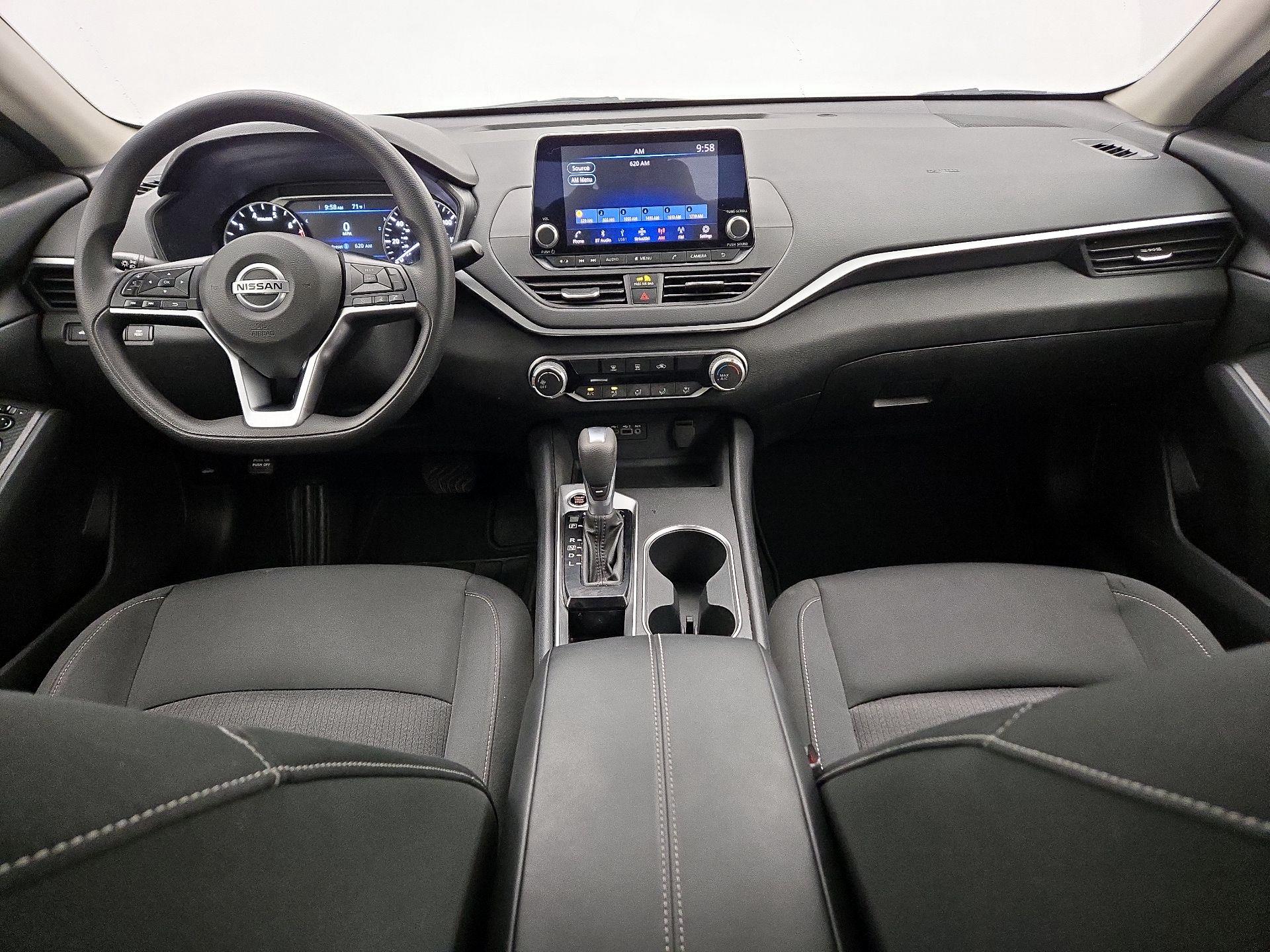 Thumbnail: 2022 Nissan Altima - 9