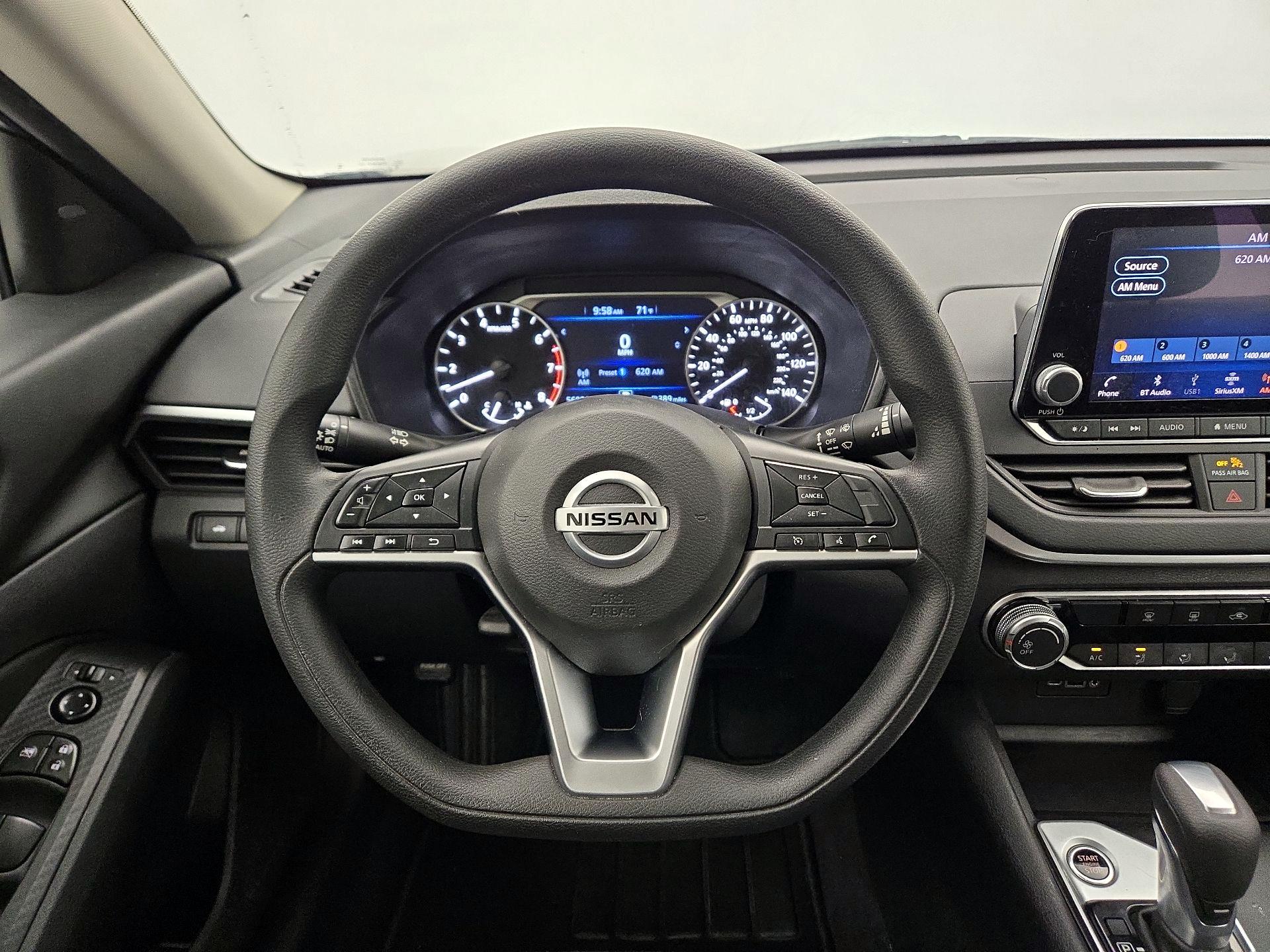Thumbnail: 2022 Nissan Altima - 10