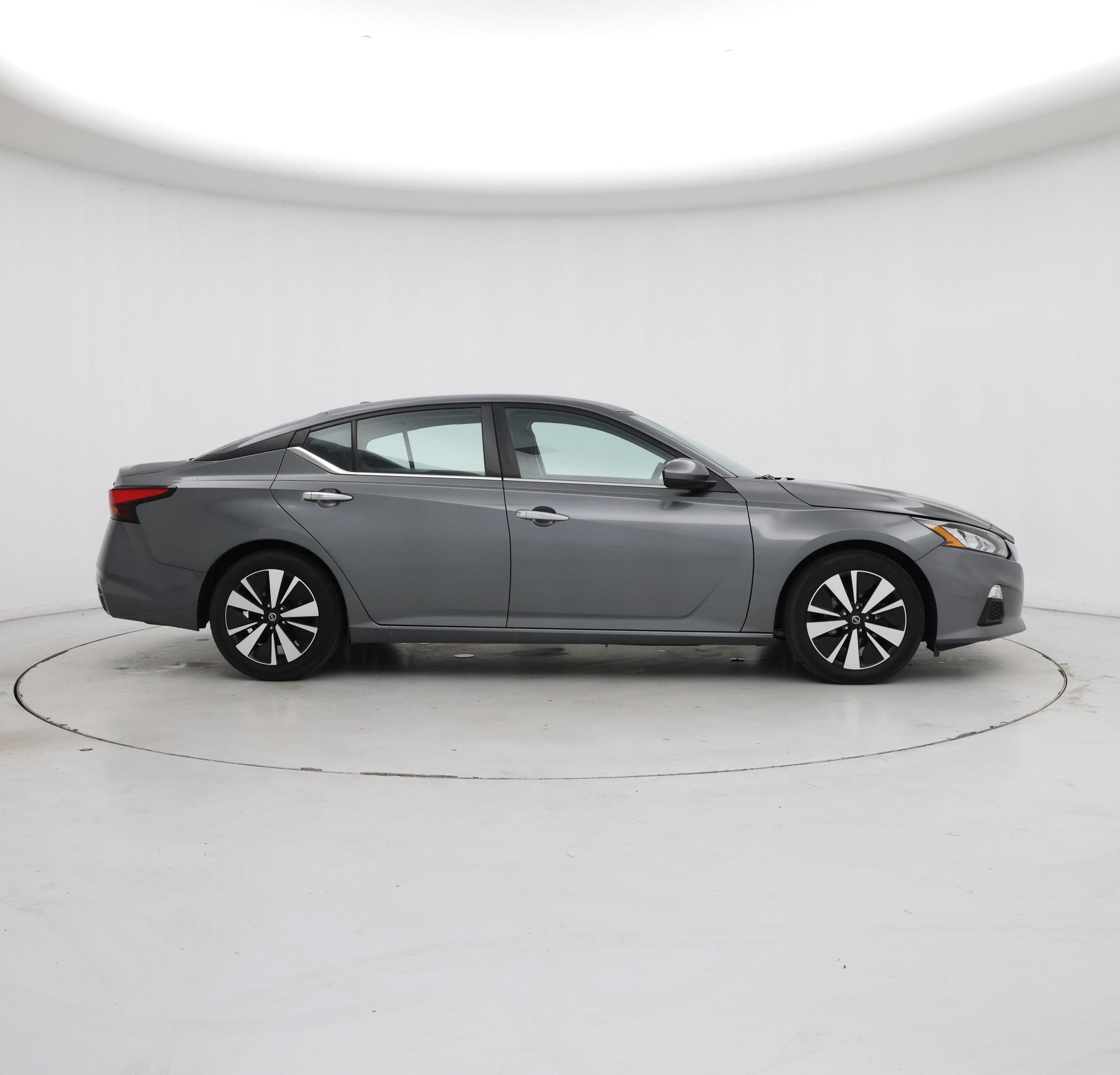 Thumbnail: 2022 Nissan Altima - 7