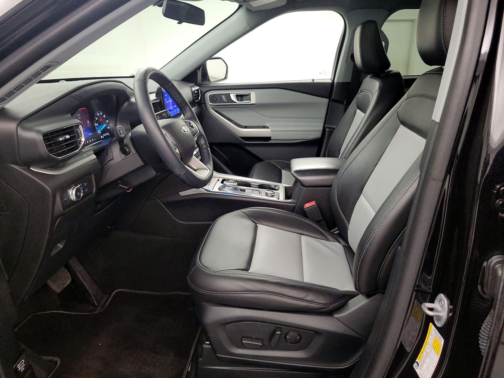 Thumbnail: 2022 Ford Explorer - 11