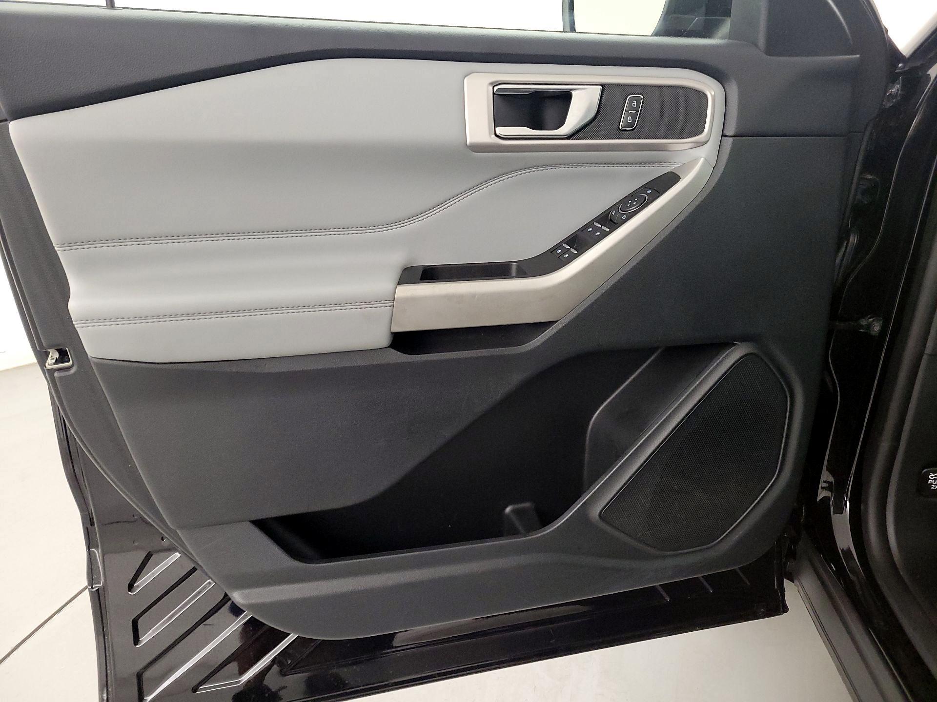 Thumbnail: 2022 Ford Explorer - 12