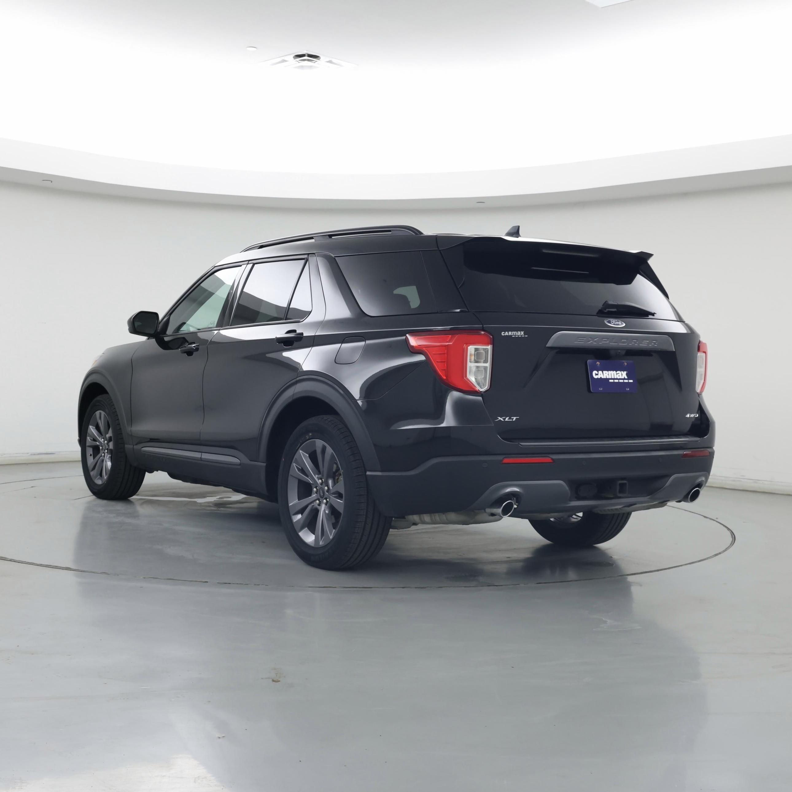 Thumbnail: 2022 Ford Explorer - 2