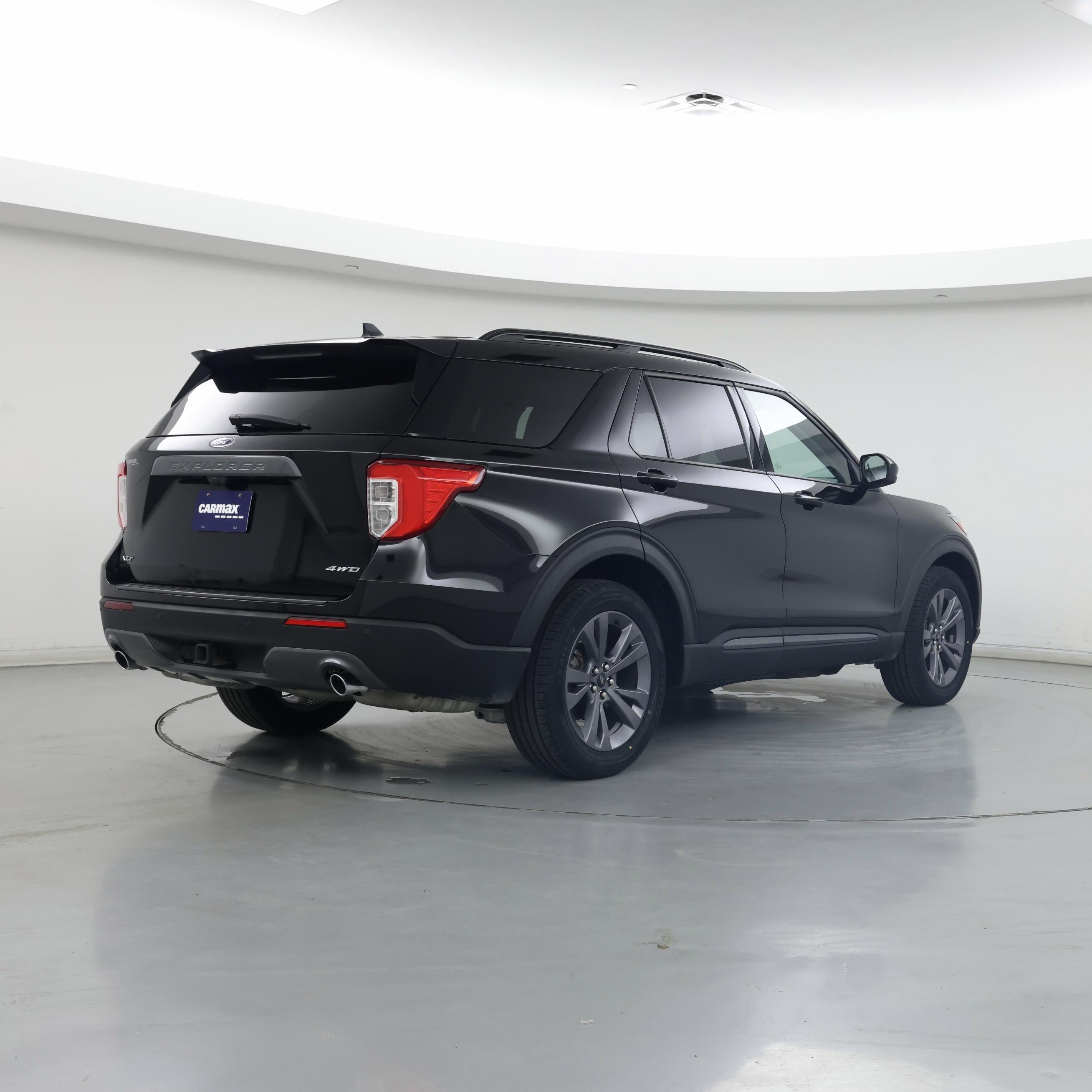 Thumbnail: 2022 Ford Explorer - 8