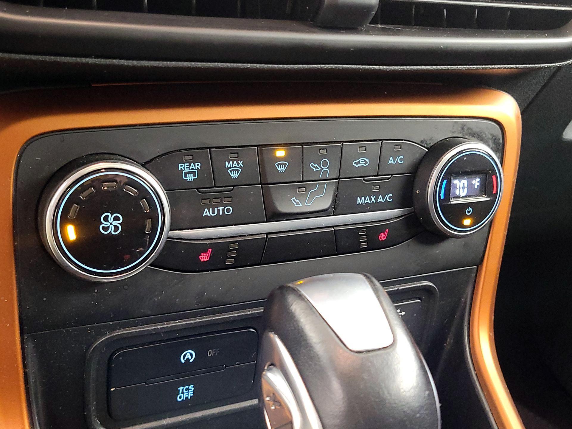 Thumbnail: 2022 Ford EcoSport - 17