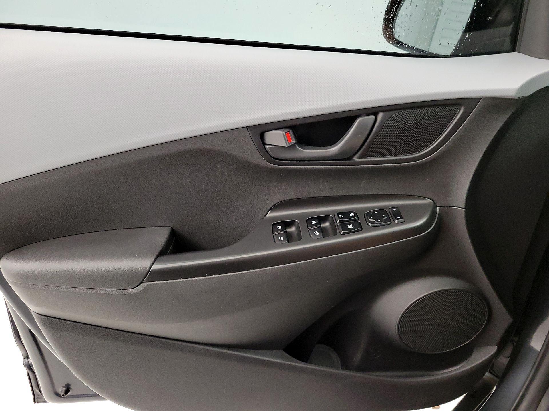 Thumbnail: 2021 Hyundai Kona - 12